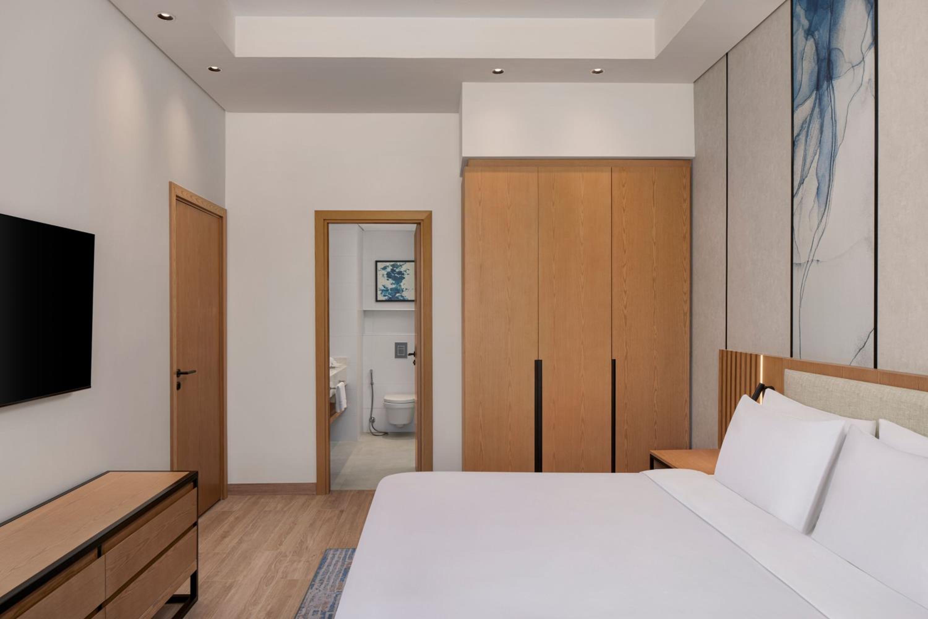 Deluxe King Room - Photo 1