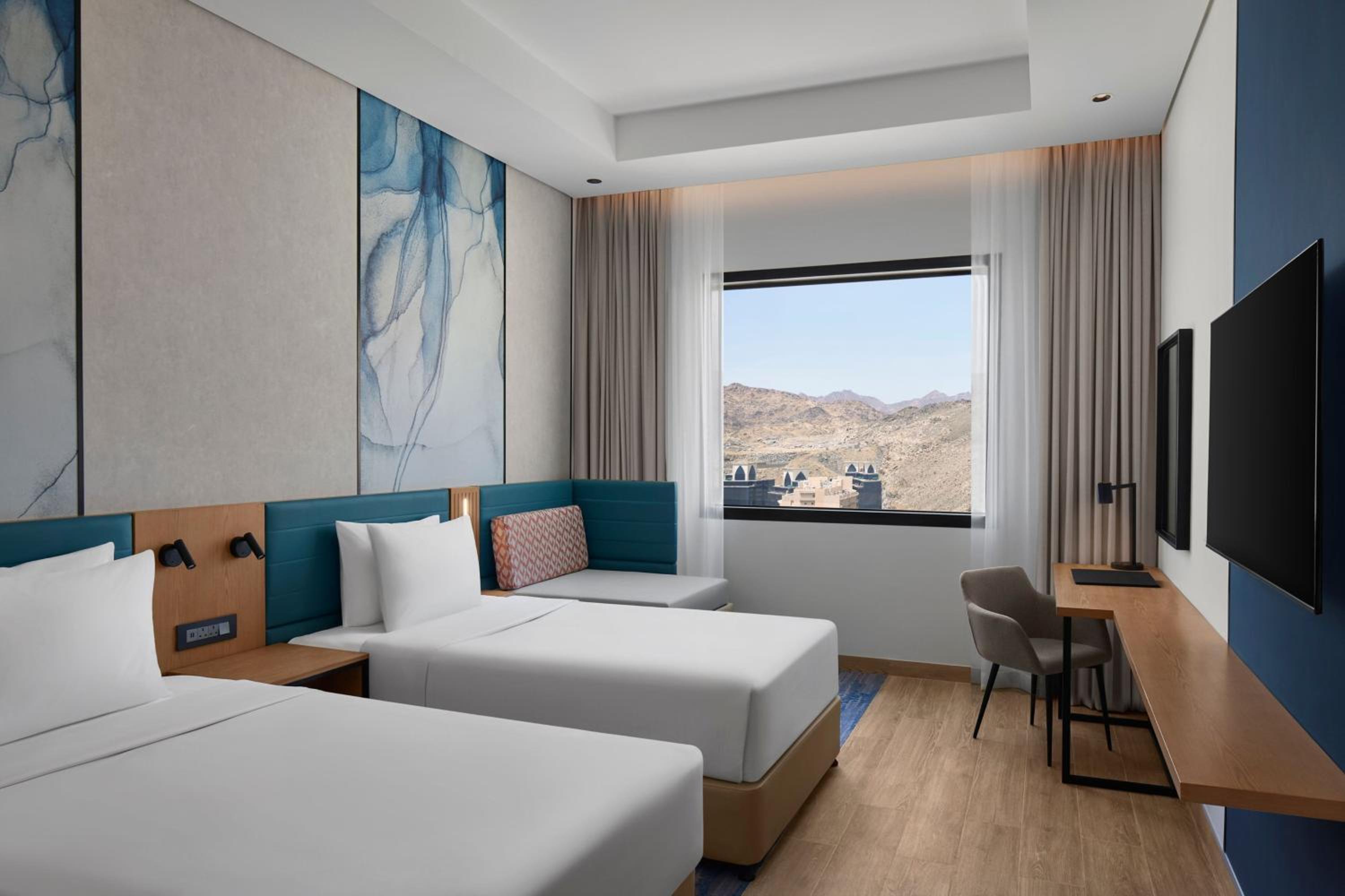 Premium Triple Room with Three Twin Beds - Photo 3