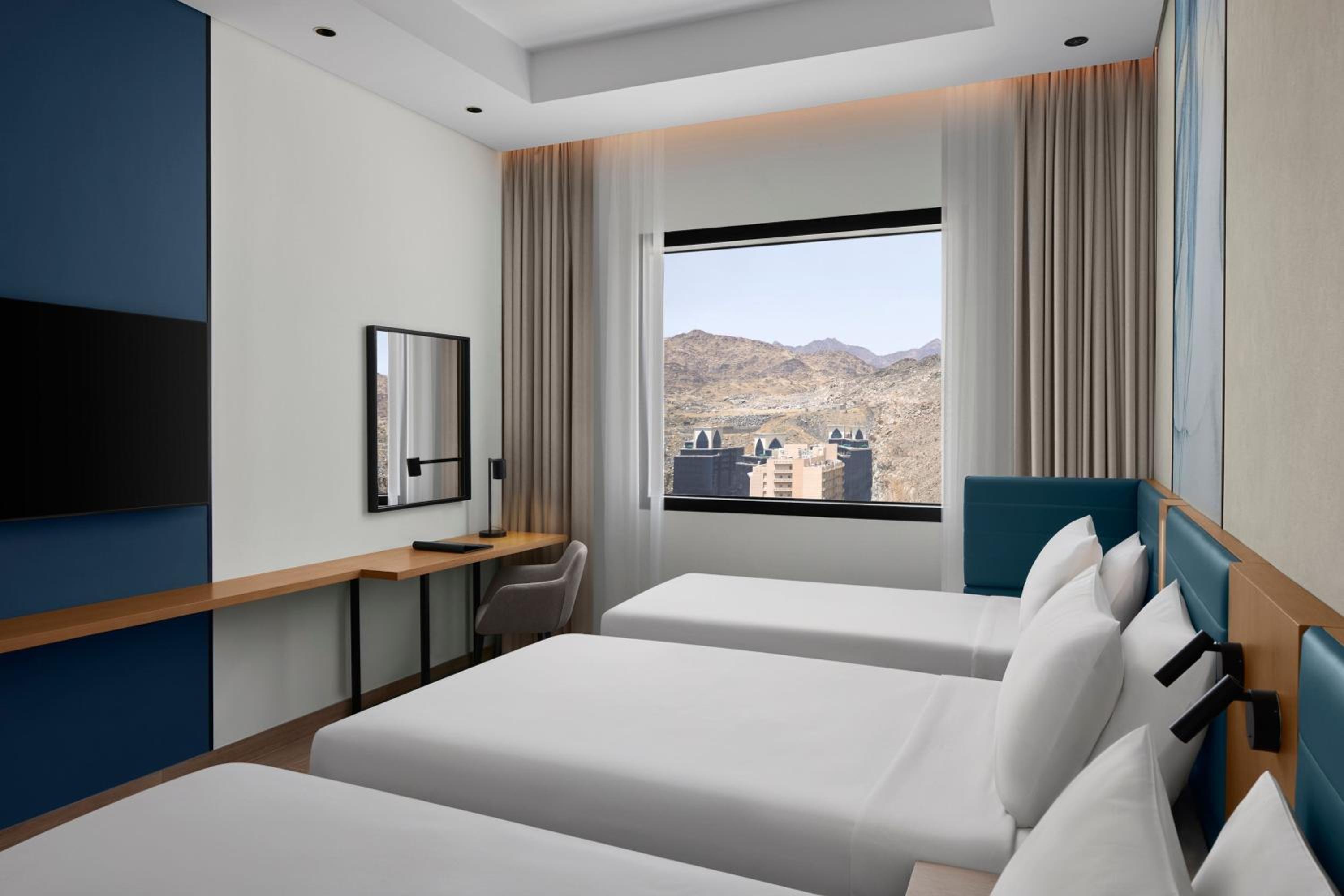 Premium Triple Room with Three Twin Beds - Photo 5