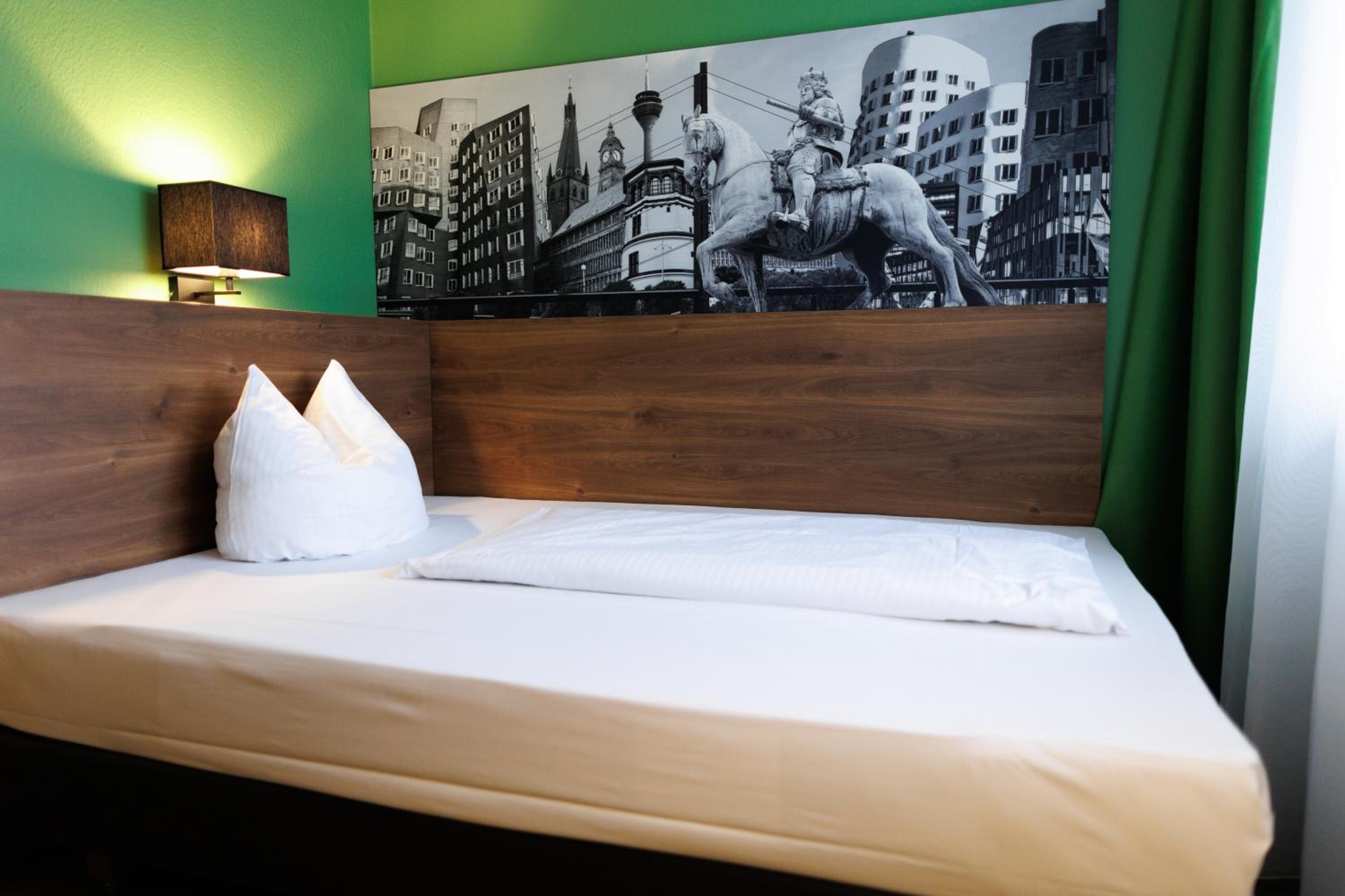 Queen Room - Photo 4
