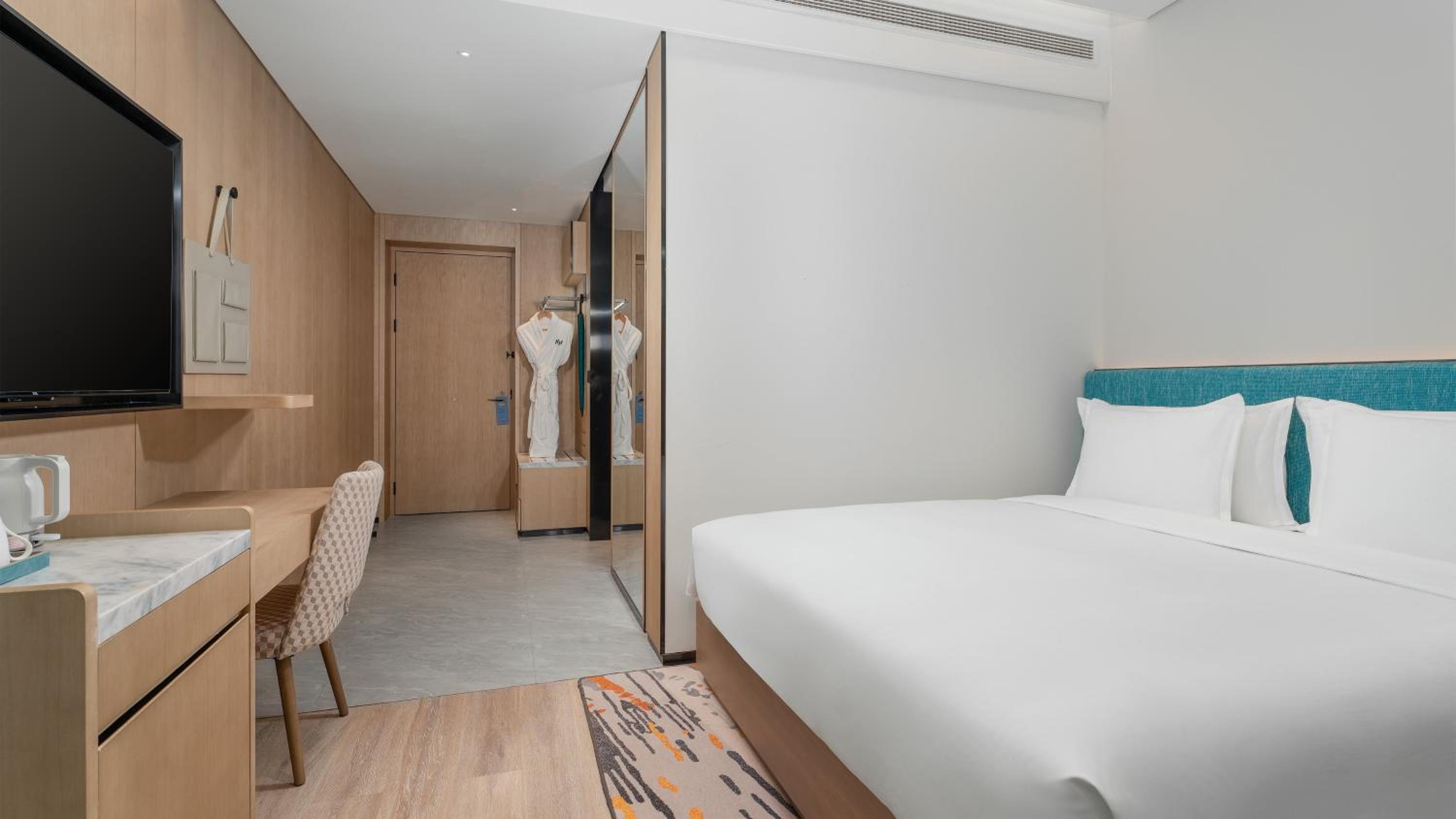 Standard King Room - Accessible