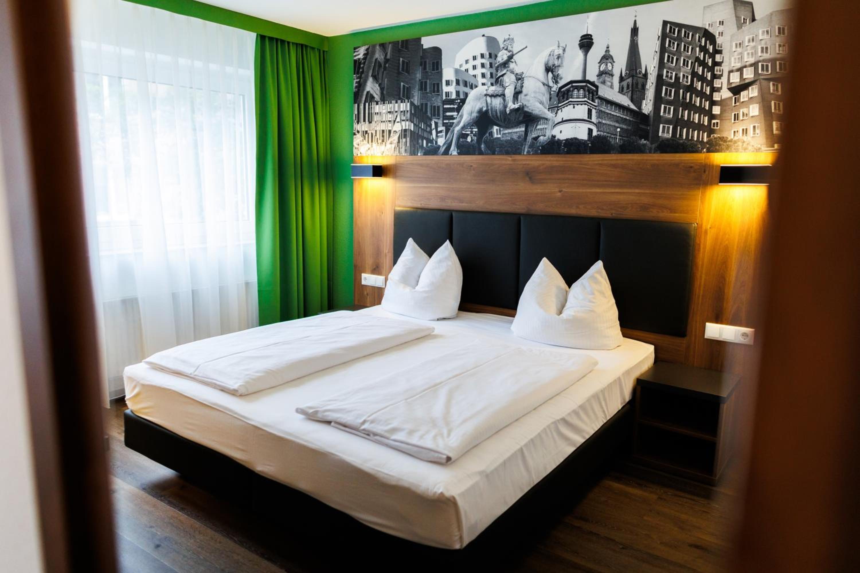 Deluxe Double Room - Photo 14