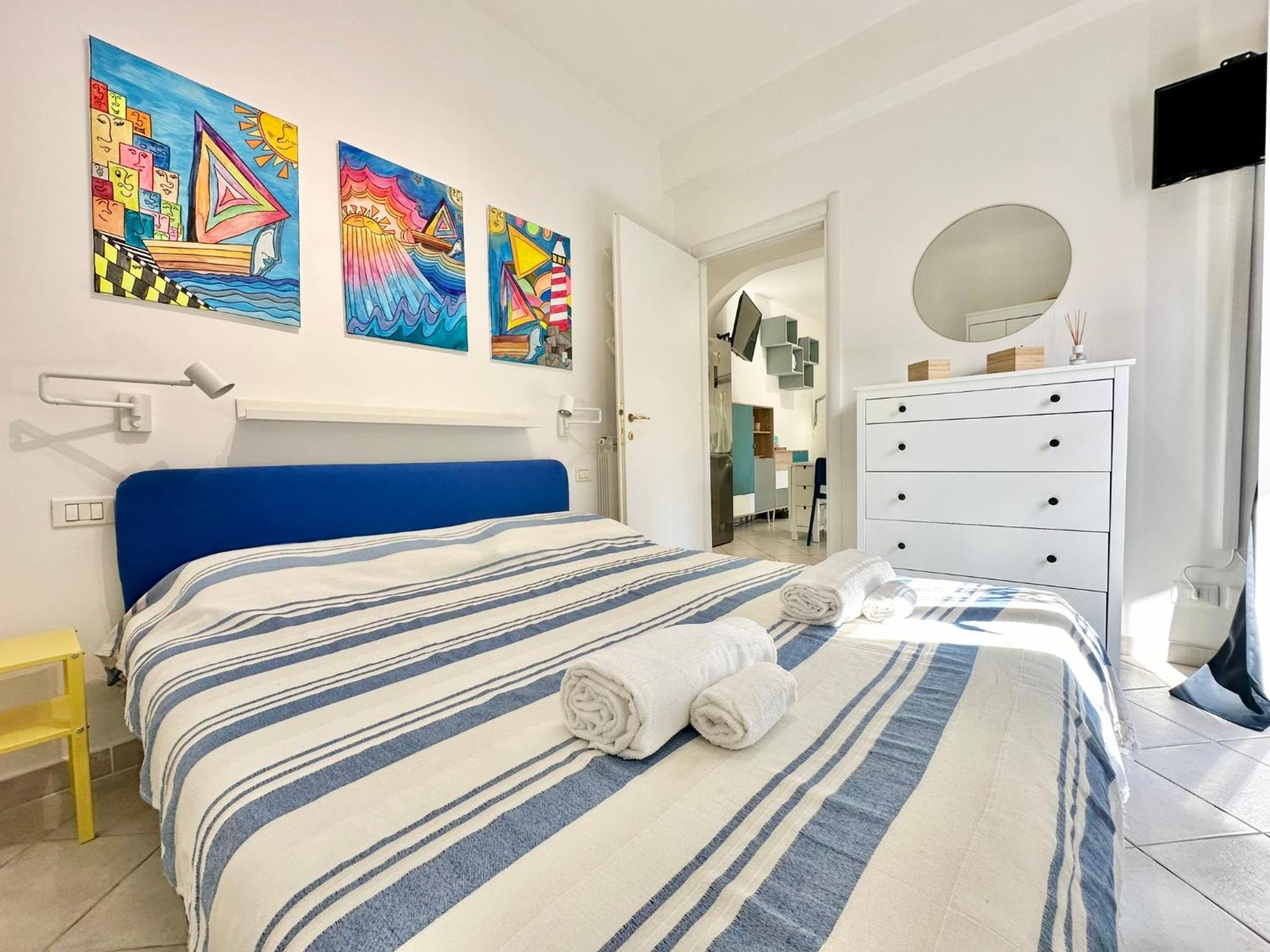One-Bedroom Apartment photo 1