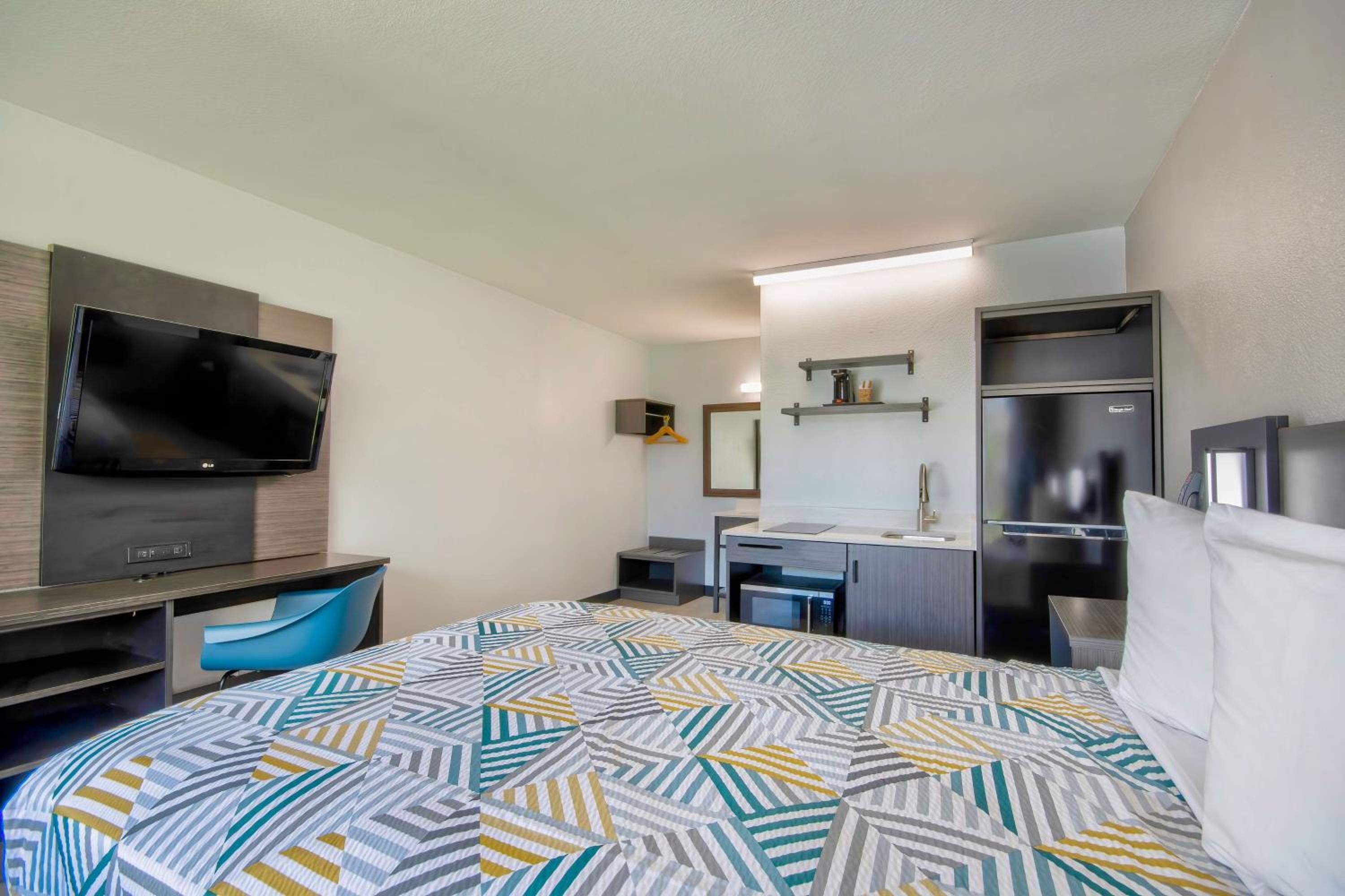 Deluxe Double Room - Non-Smoking - Photo 5