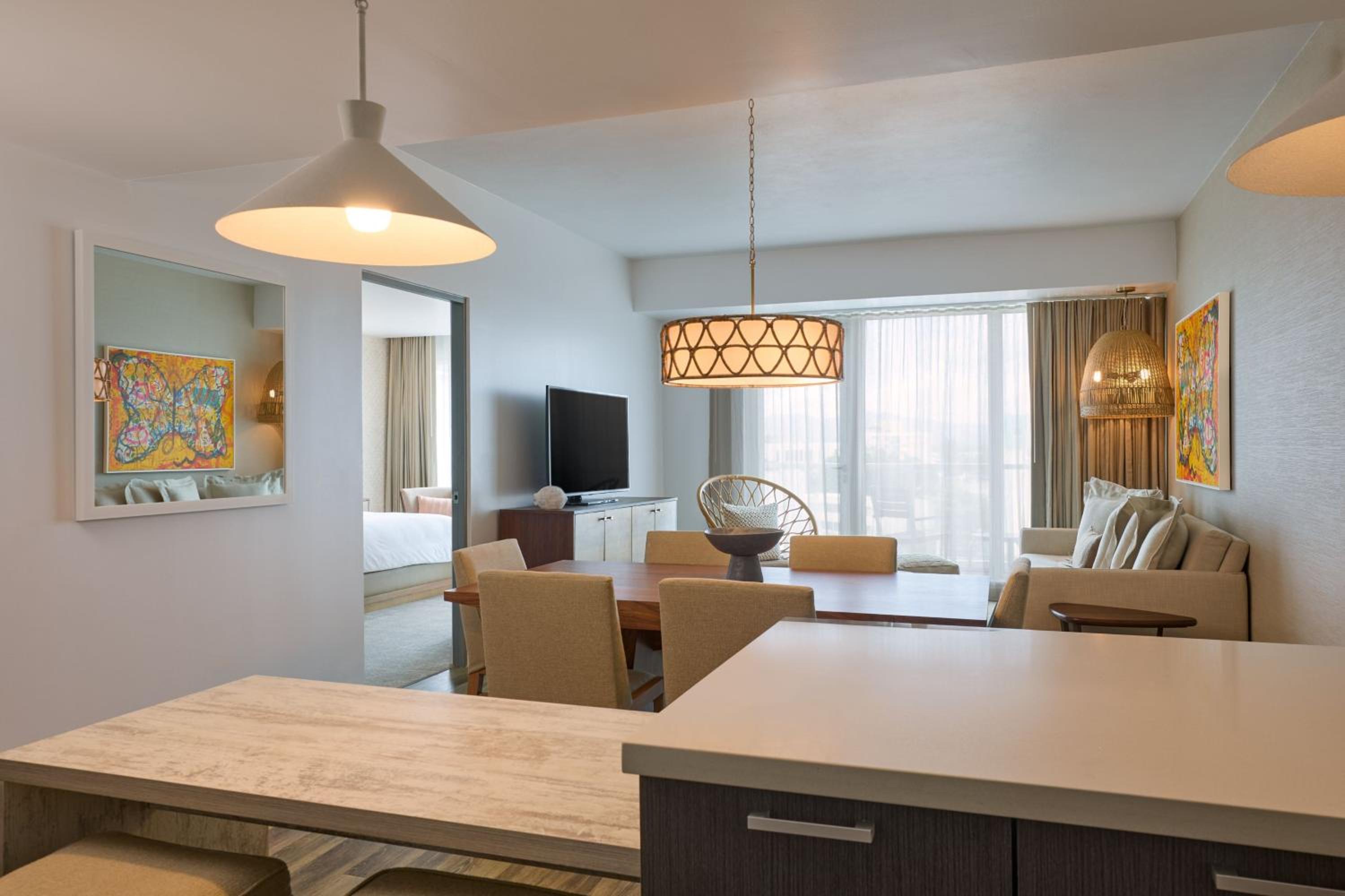 One-Bedroom Apartment with Urban View photo 1