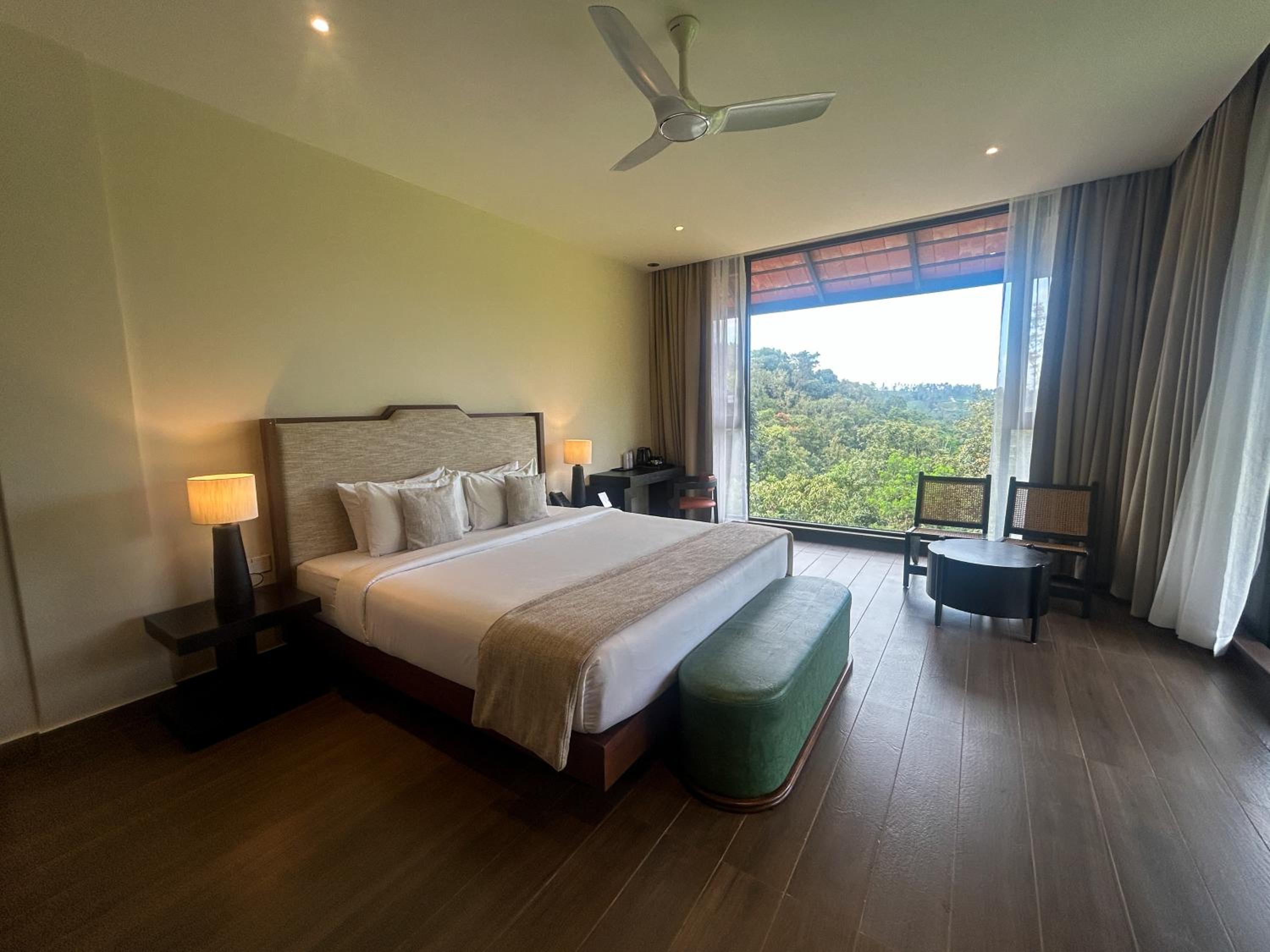 Tea Garden & Mountain View with Balcony - Photo 5