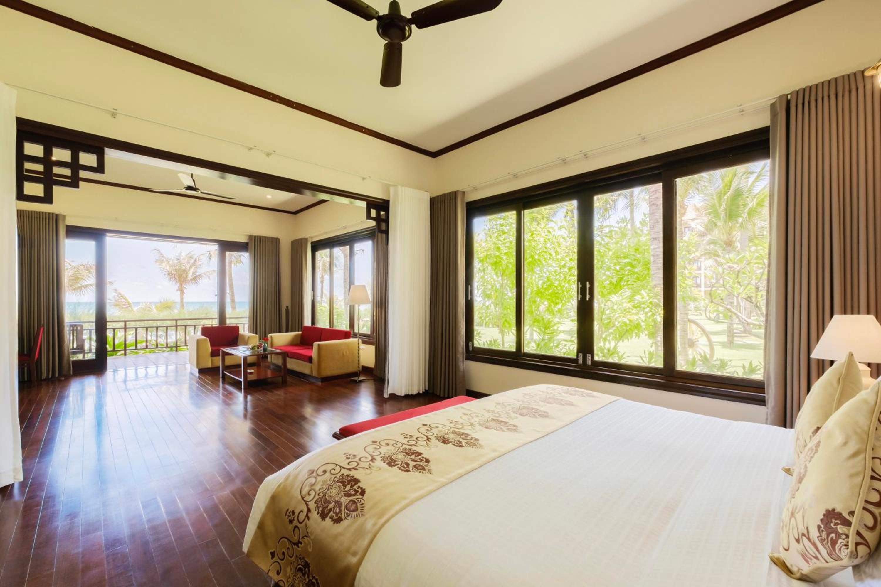 Beach Front Suite Villa Double - Photo 1
