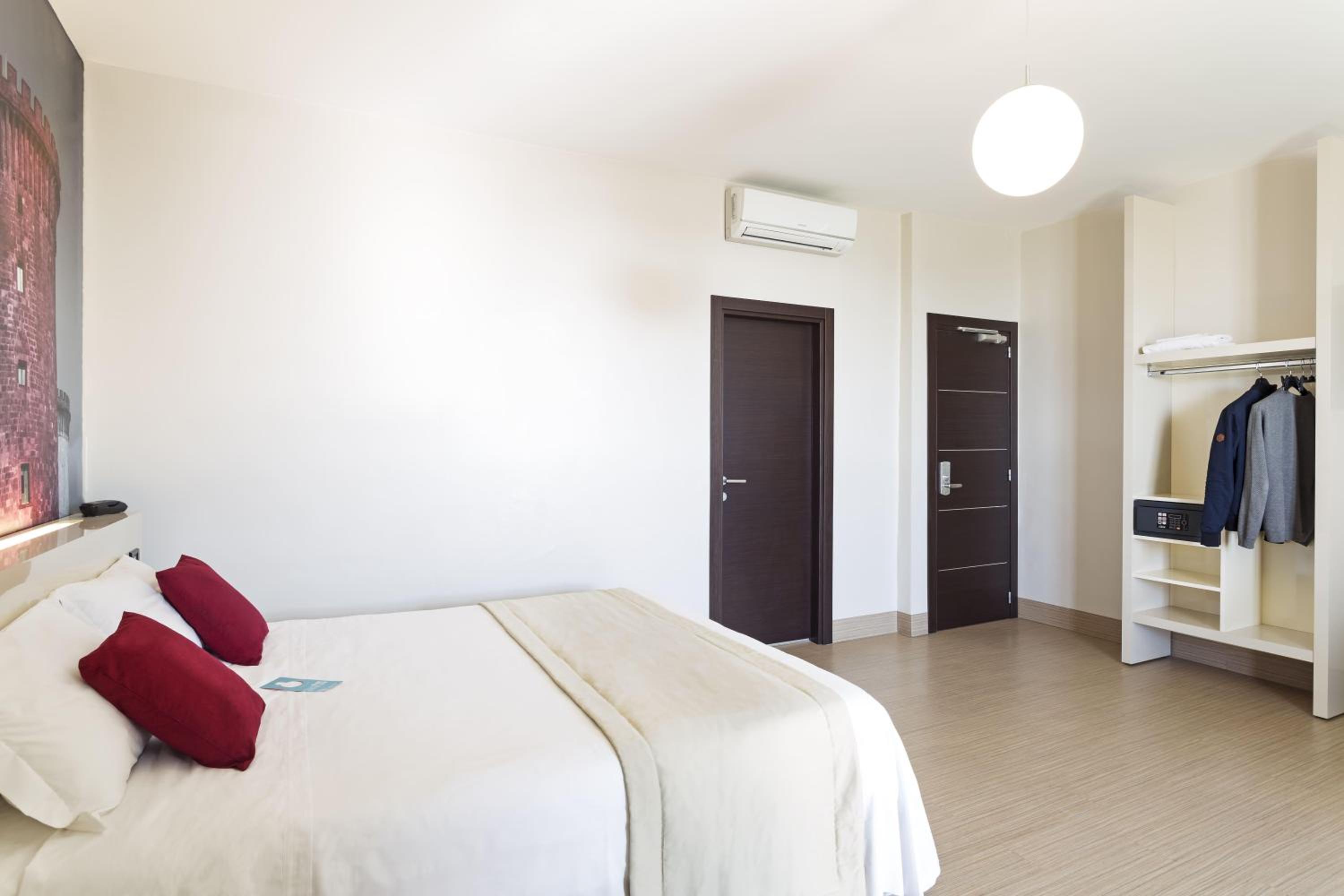 Double Room - Photo 4