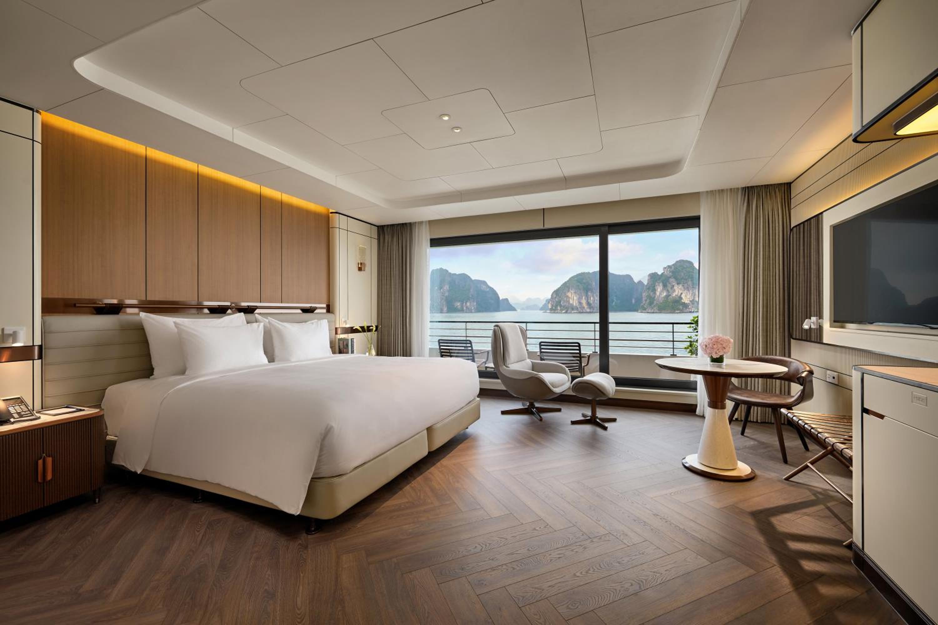 Executive Suite - Photo 1