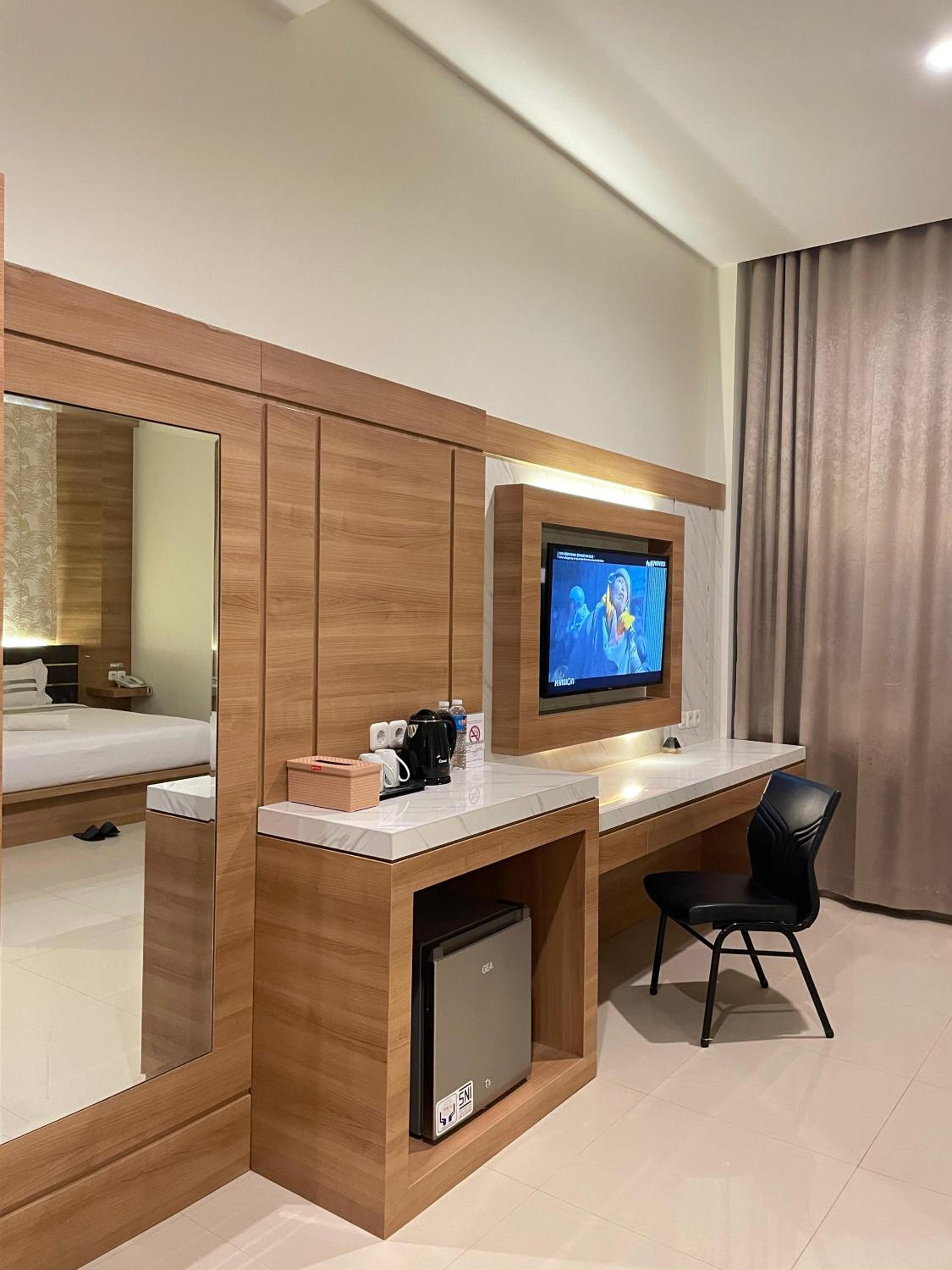 Deluxe Room (2 Adults + 1 Child) photo 3