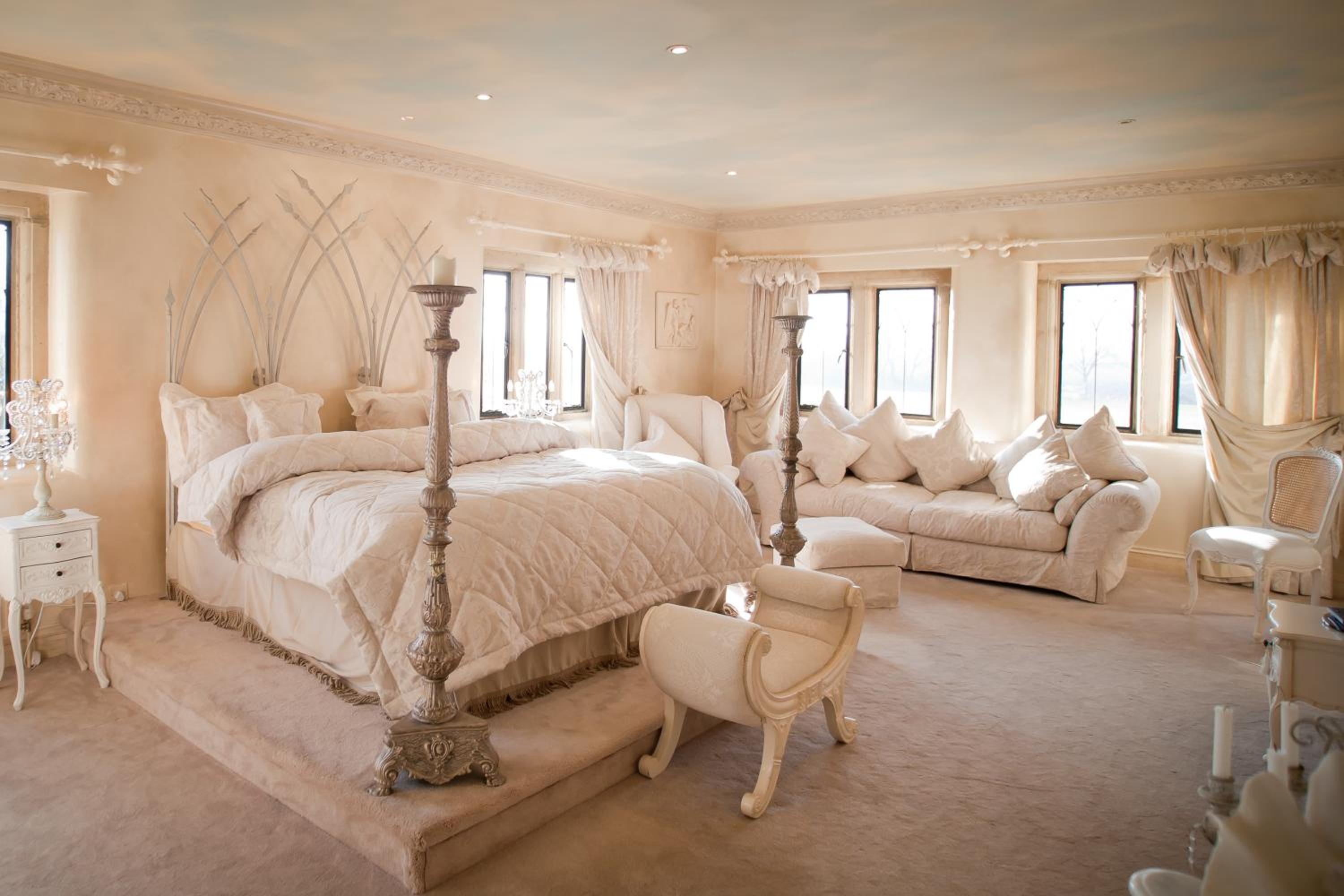 Queen Suite photo 3