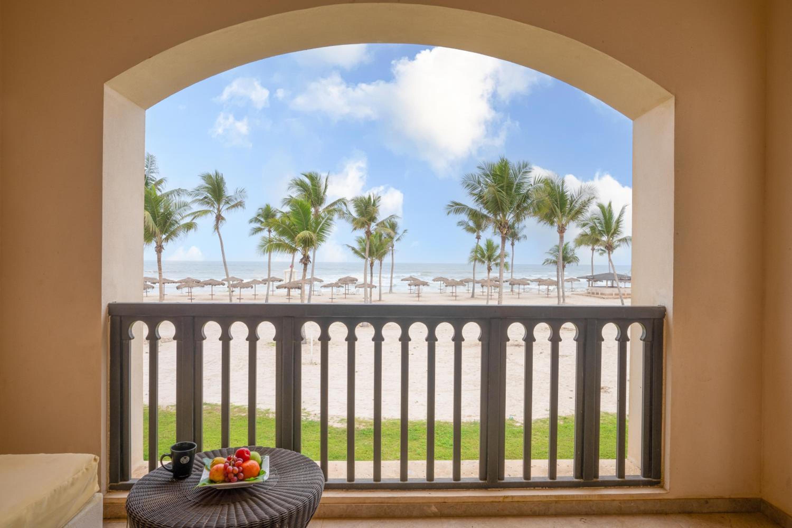 Ocean View Room - King Bed with Aqua Park Access - Photo 4