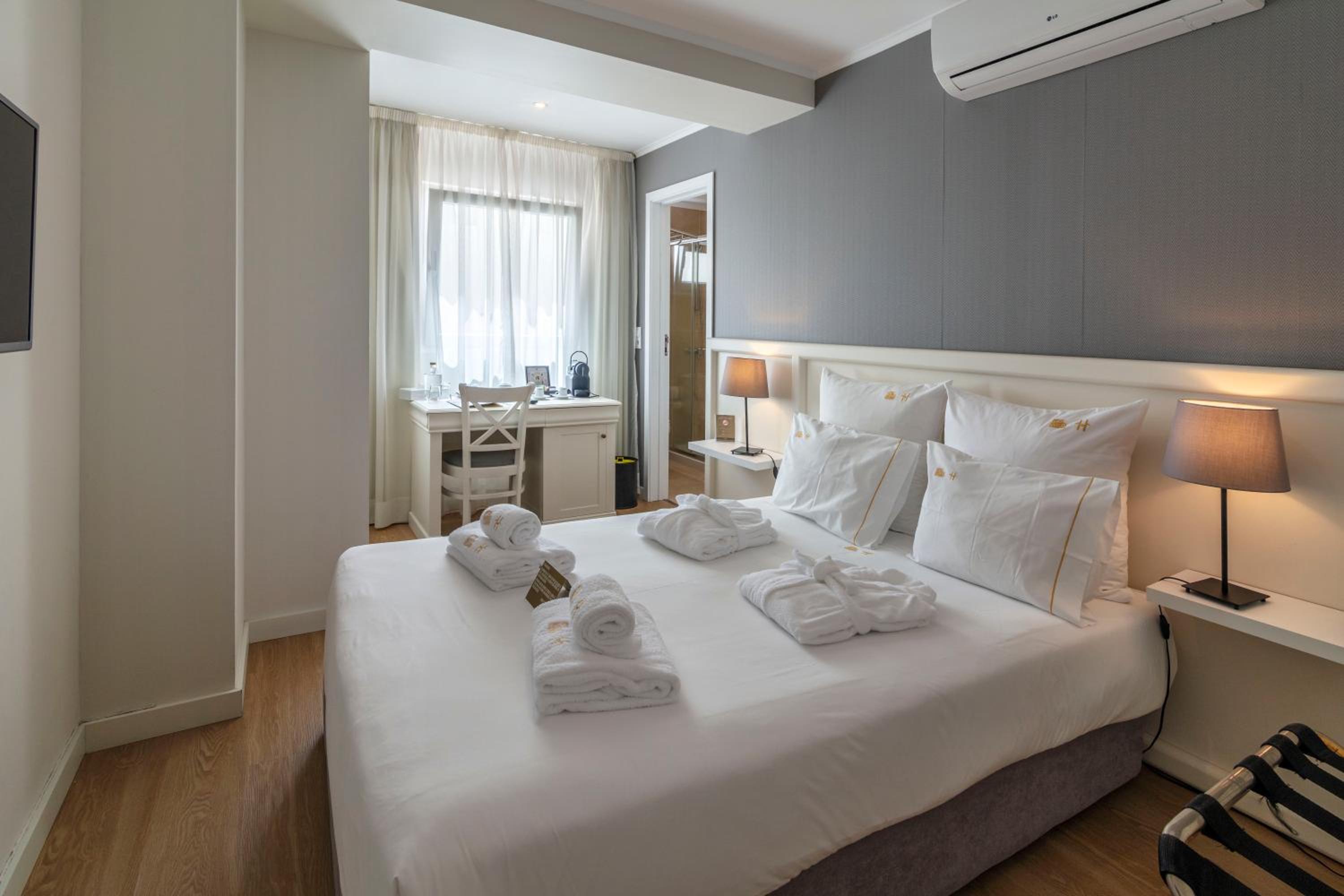 Budget Double Room - Photo 3