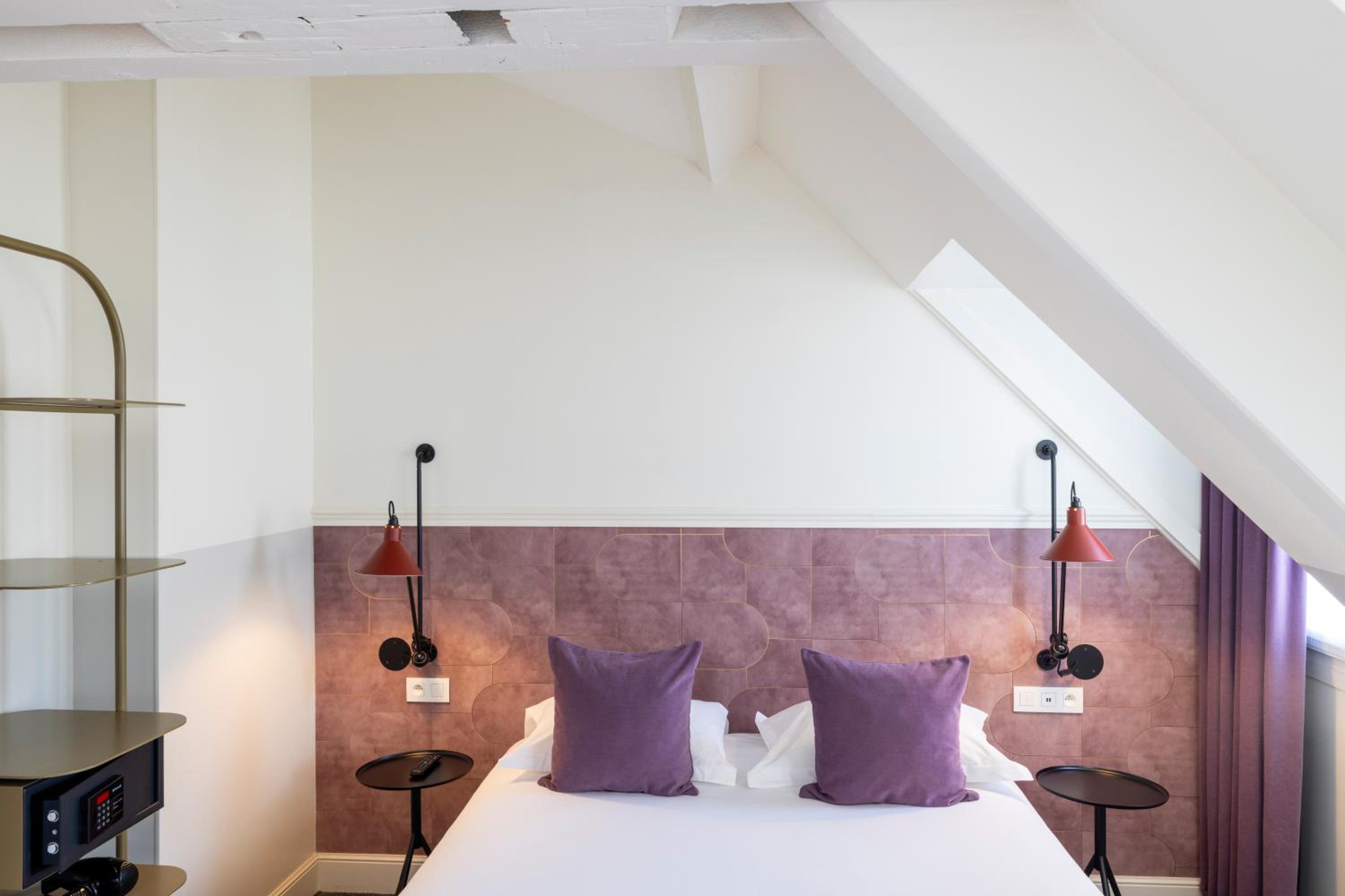Signature Room