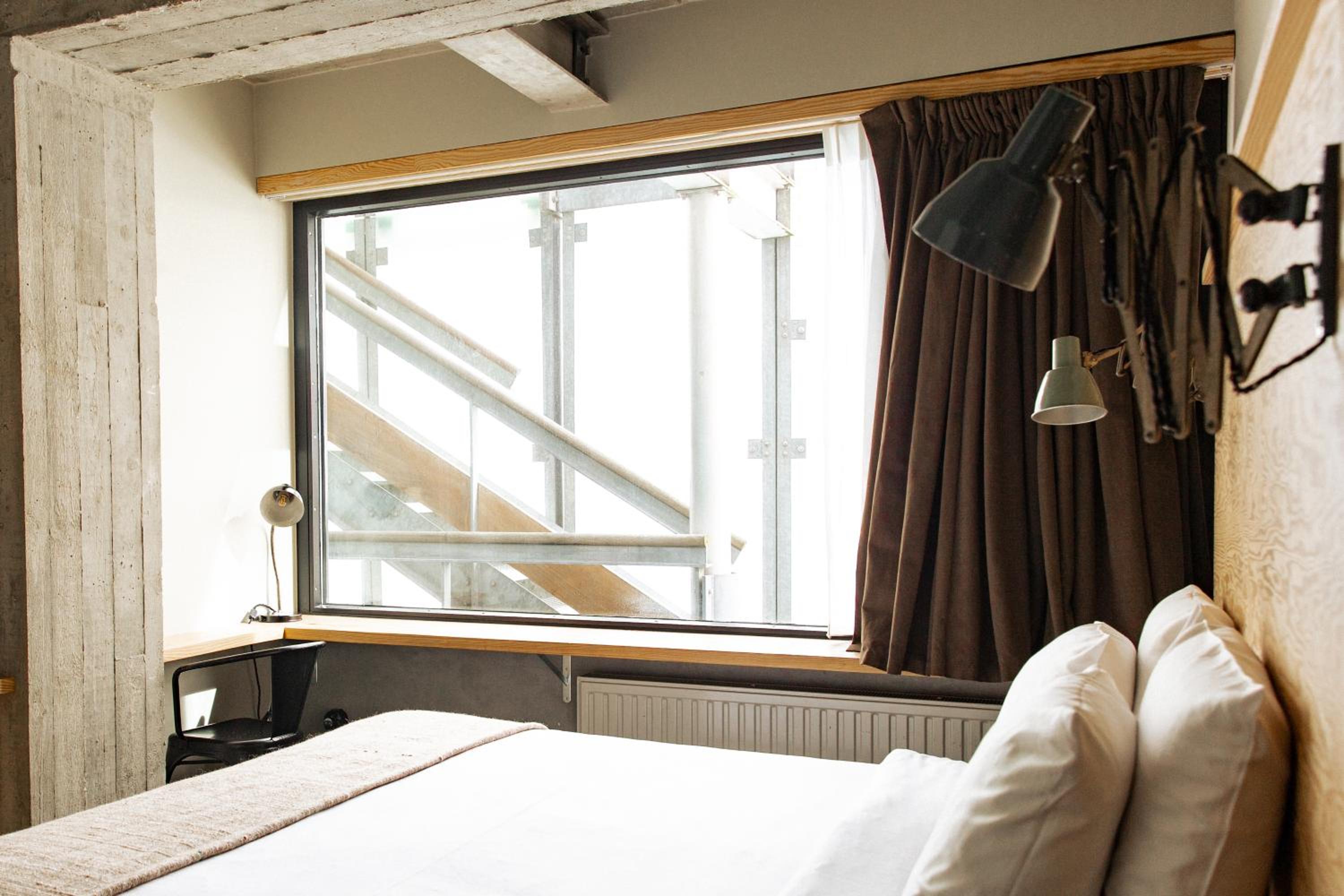 Standard Double Room - Photo 2