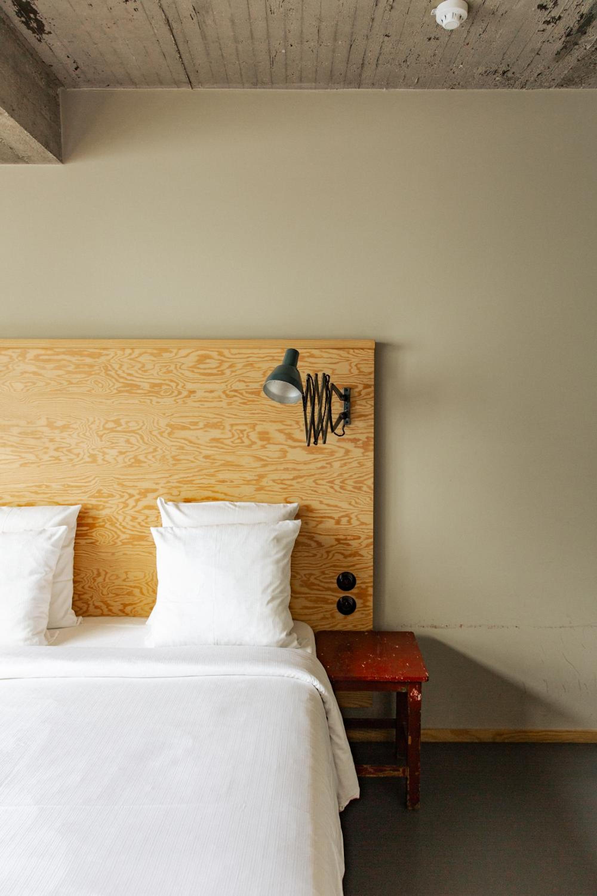 Standard Double Room - Photo 3