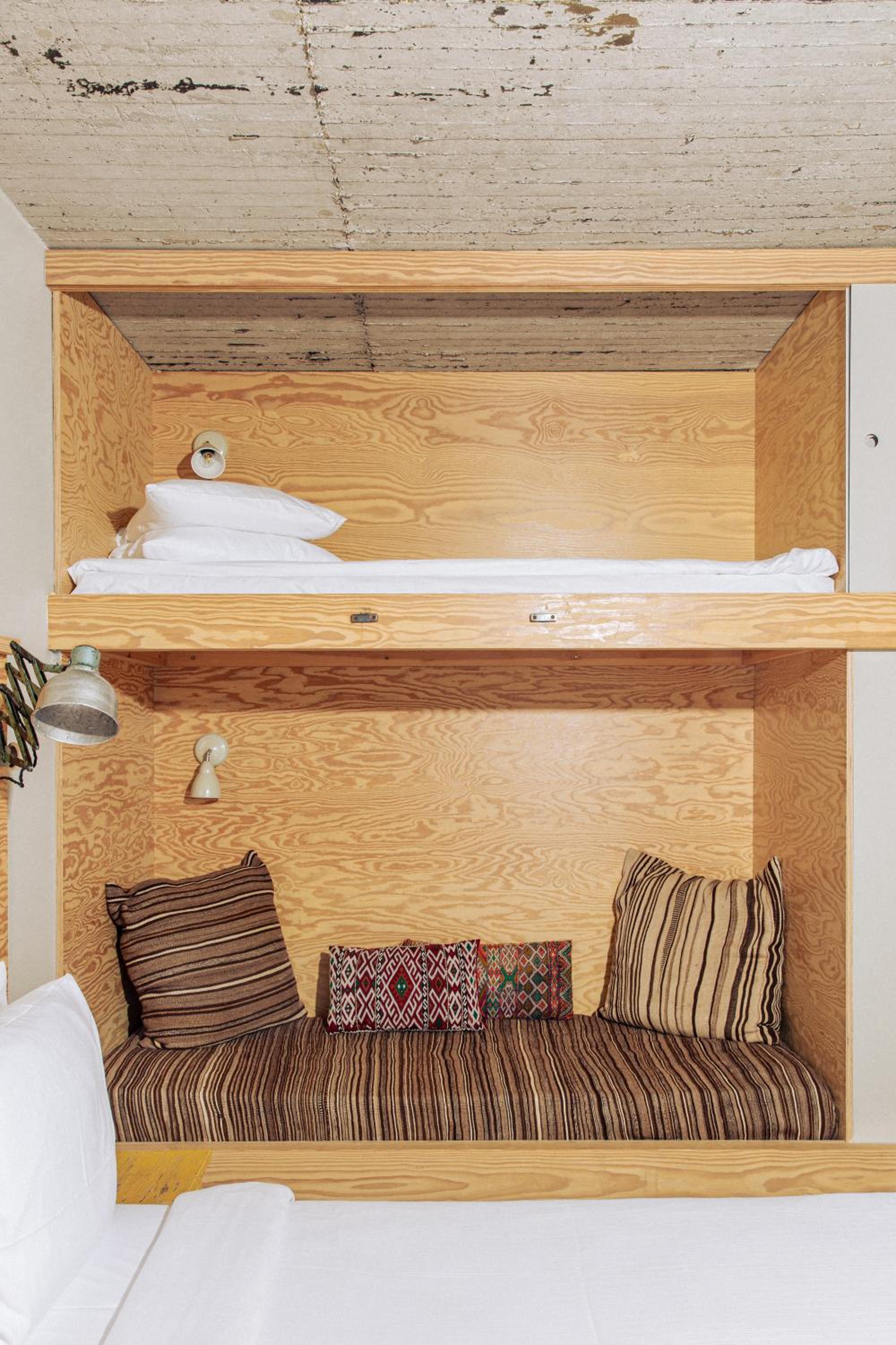 Quadruple Room - Photo 3