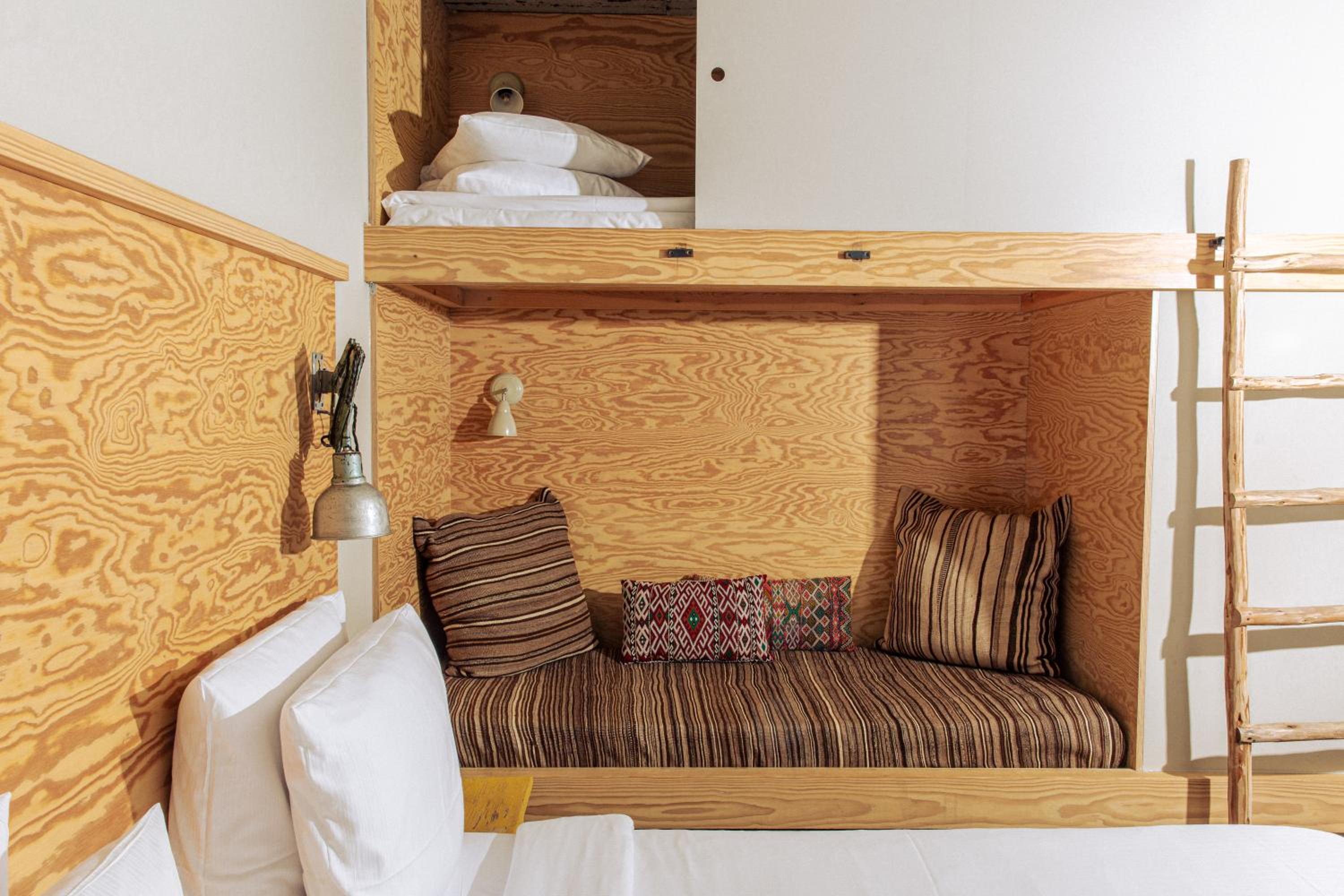 Quadruple Room - Photo 4