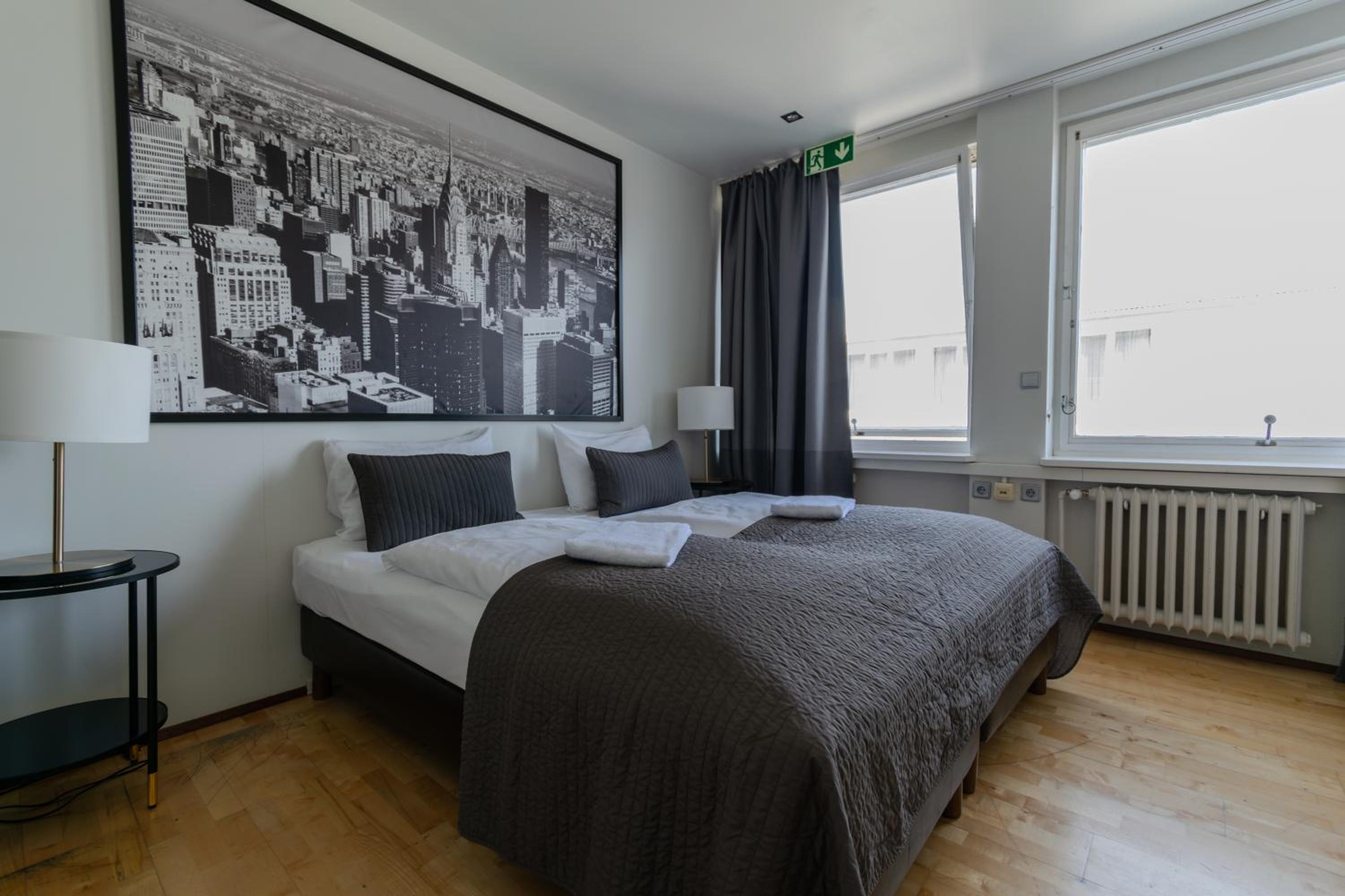 Three-Bedroom Apartment - Photo 11