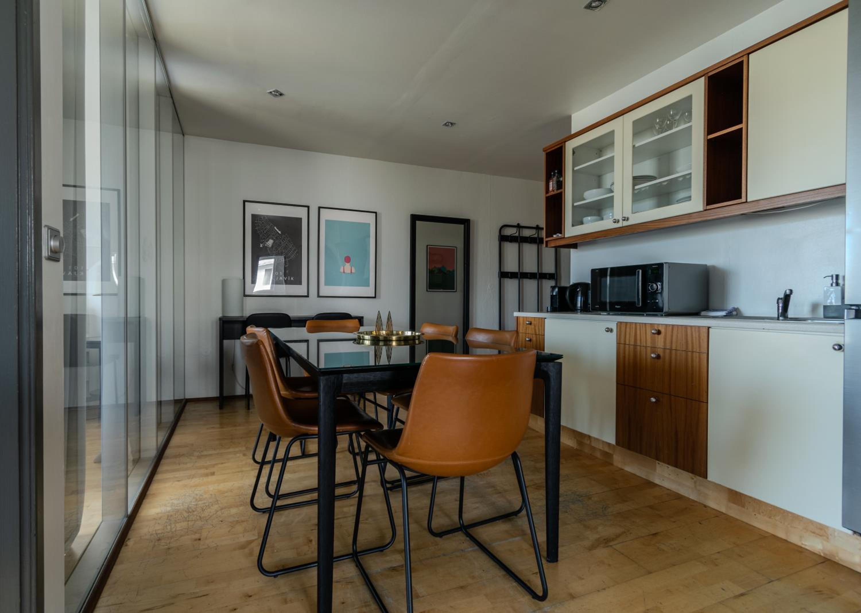 Three-Bedroom Apartment - Photo 10