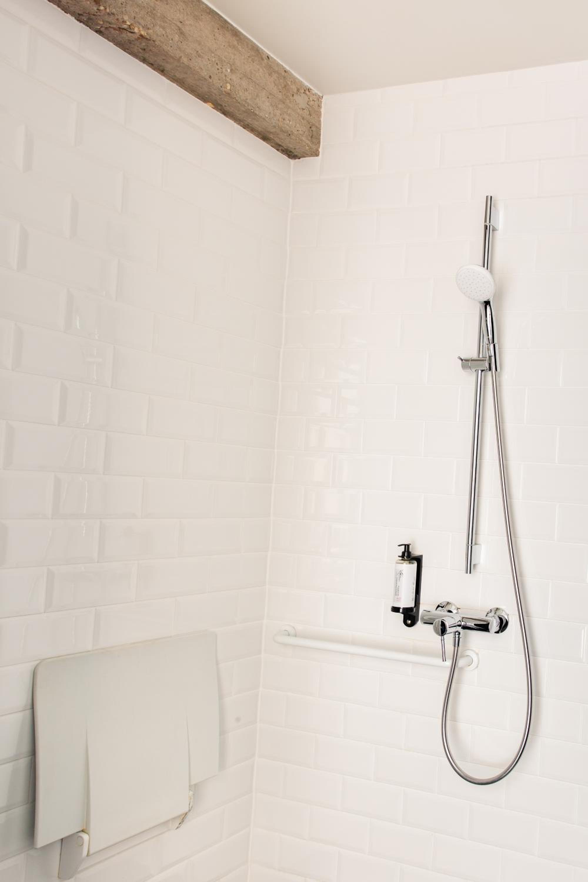 Single Room - Disability Access photo 2