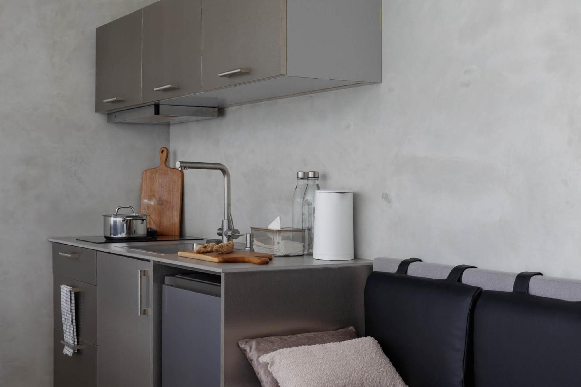 One-Bedroom Apartment with Spa Bath - Photo 12