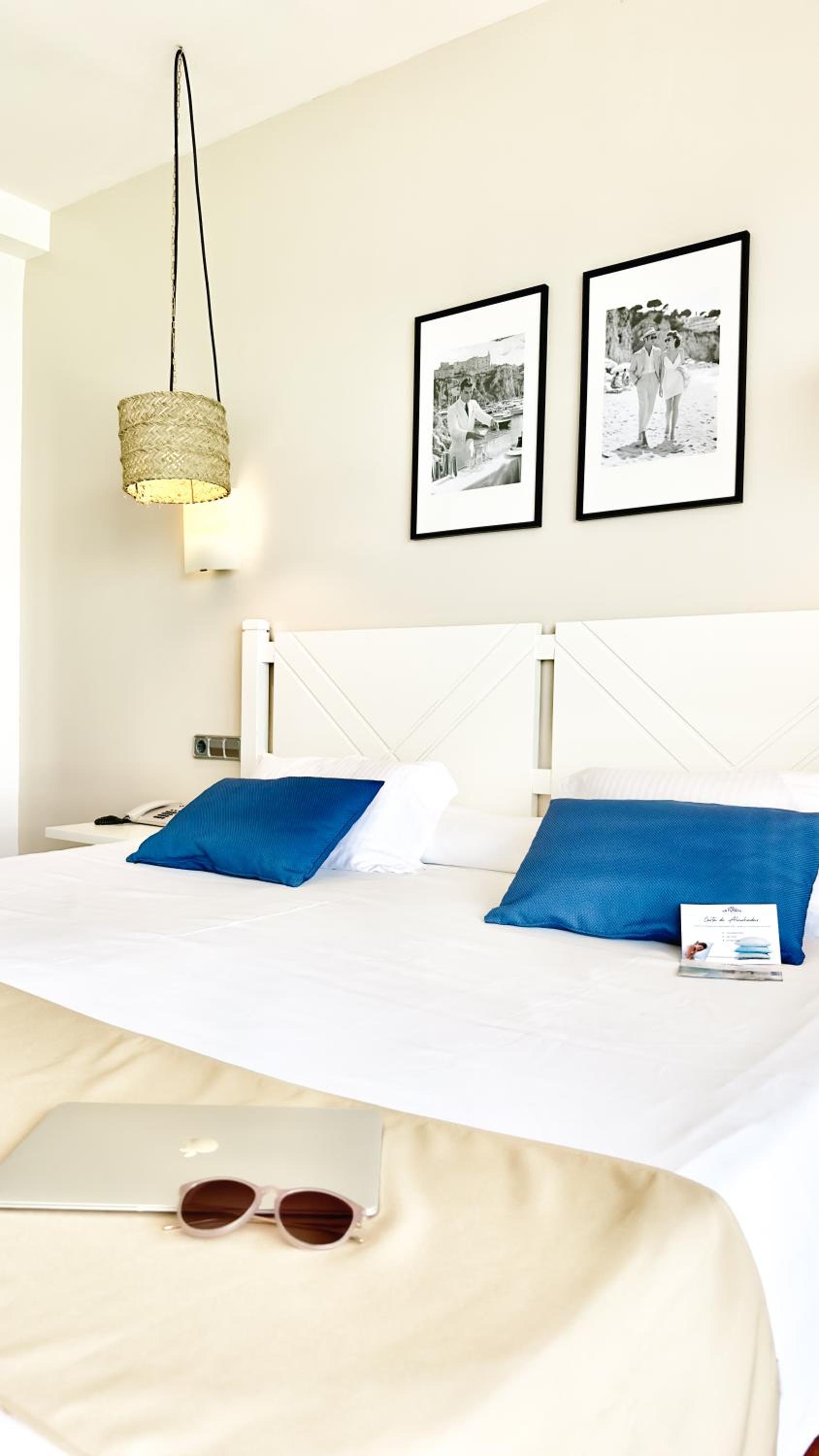Economic Double Room with Pool View