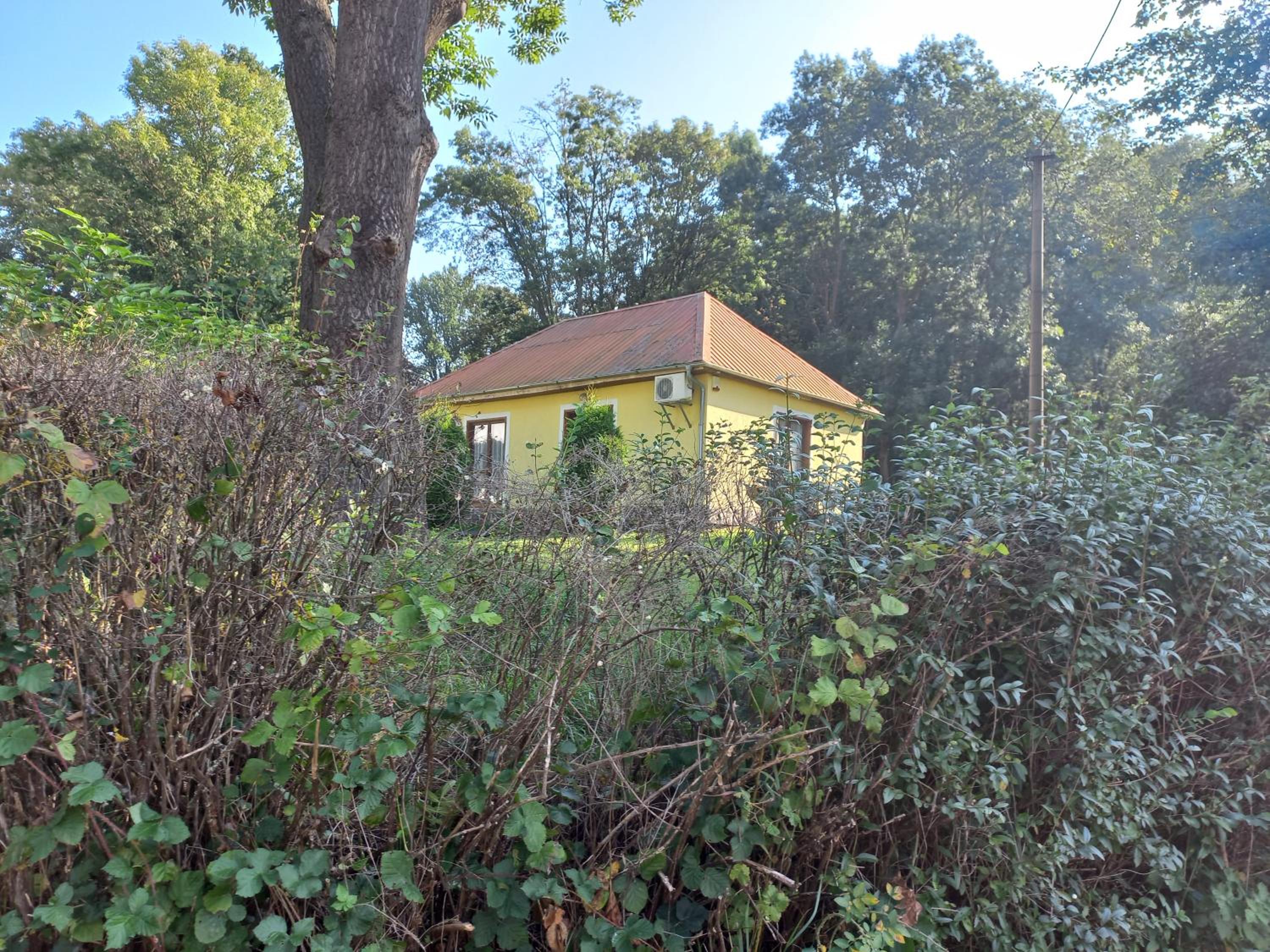Two-Bedroom House photo 2