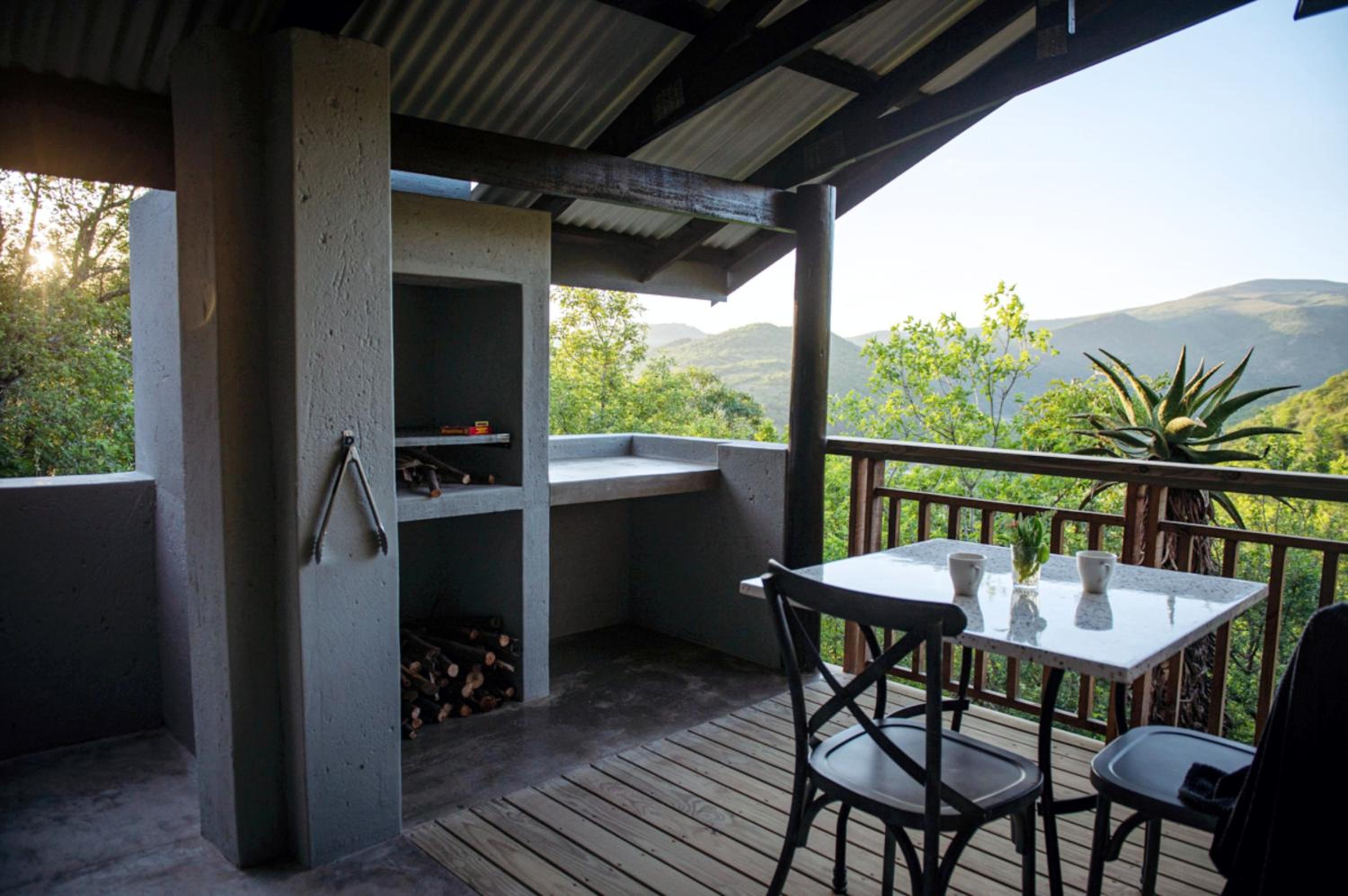 Deluxe Double or Twin Room with River View photo 2