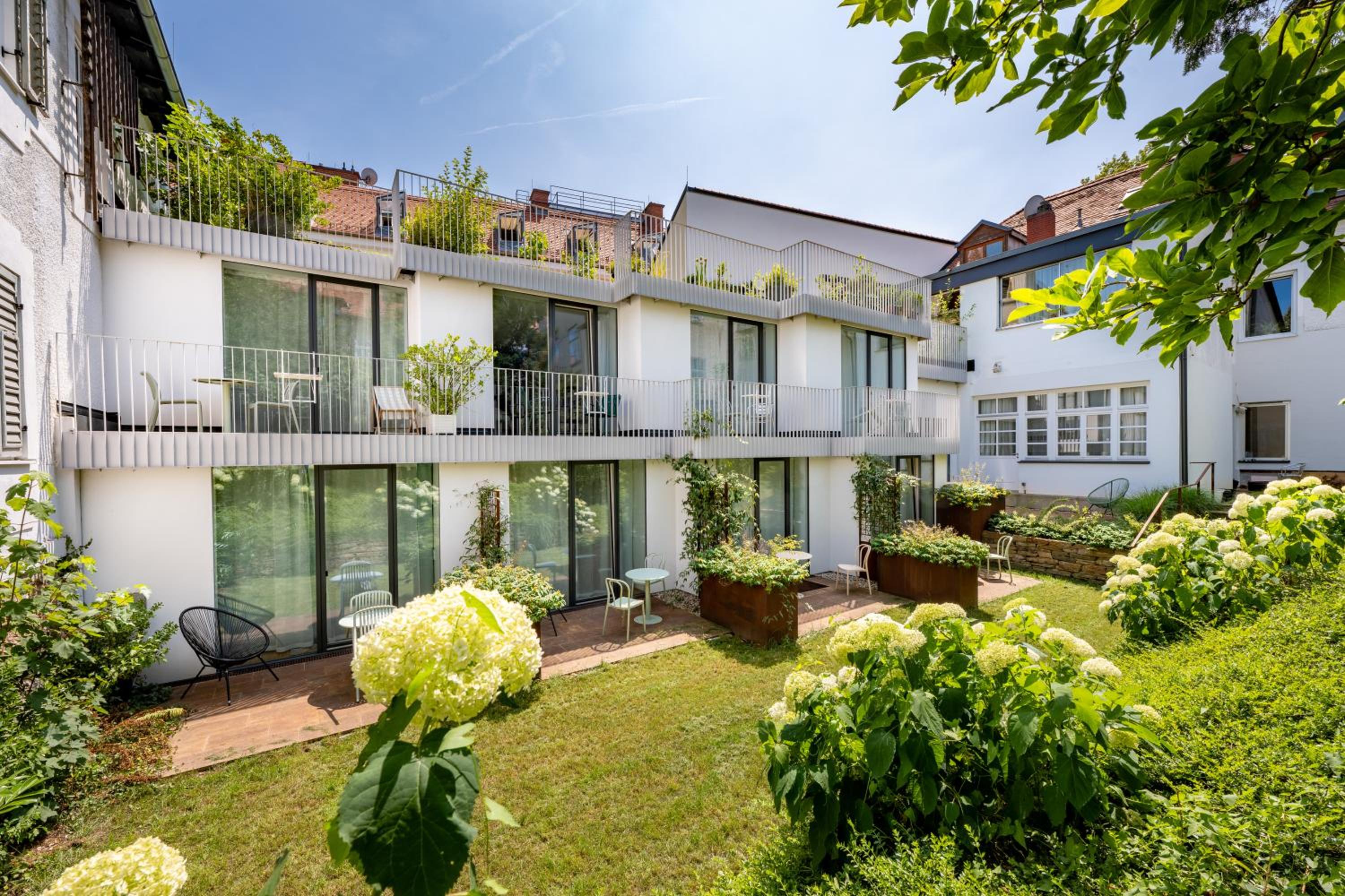 Studio with Balcony photo 3