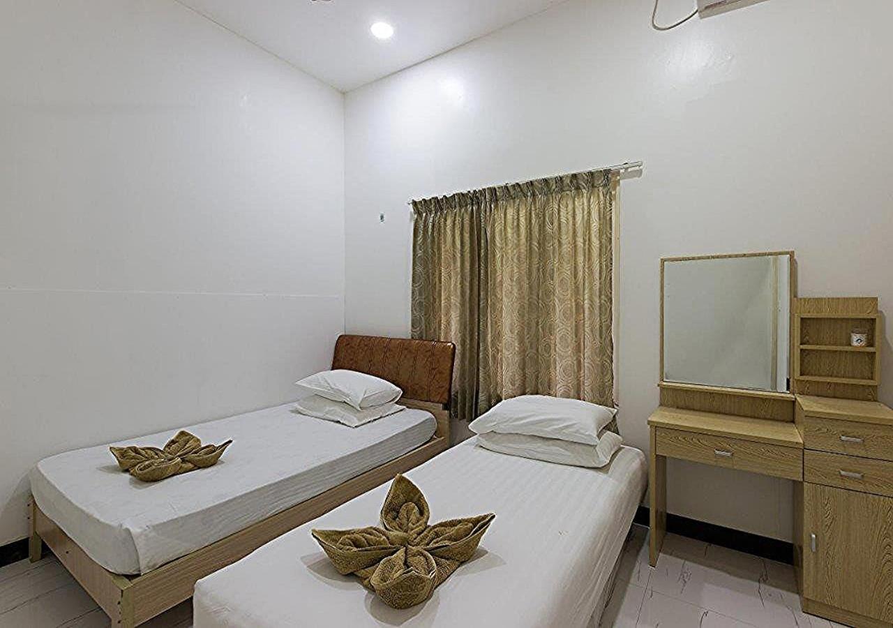 Deluxe Double or Twin Room photo 2