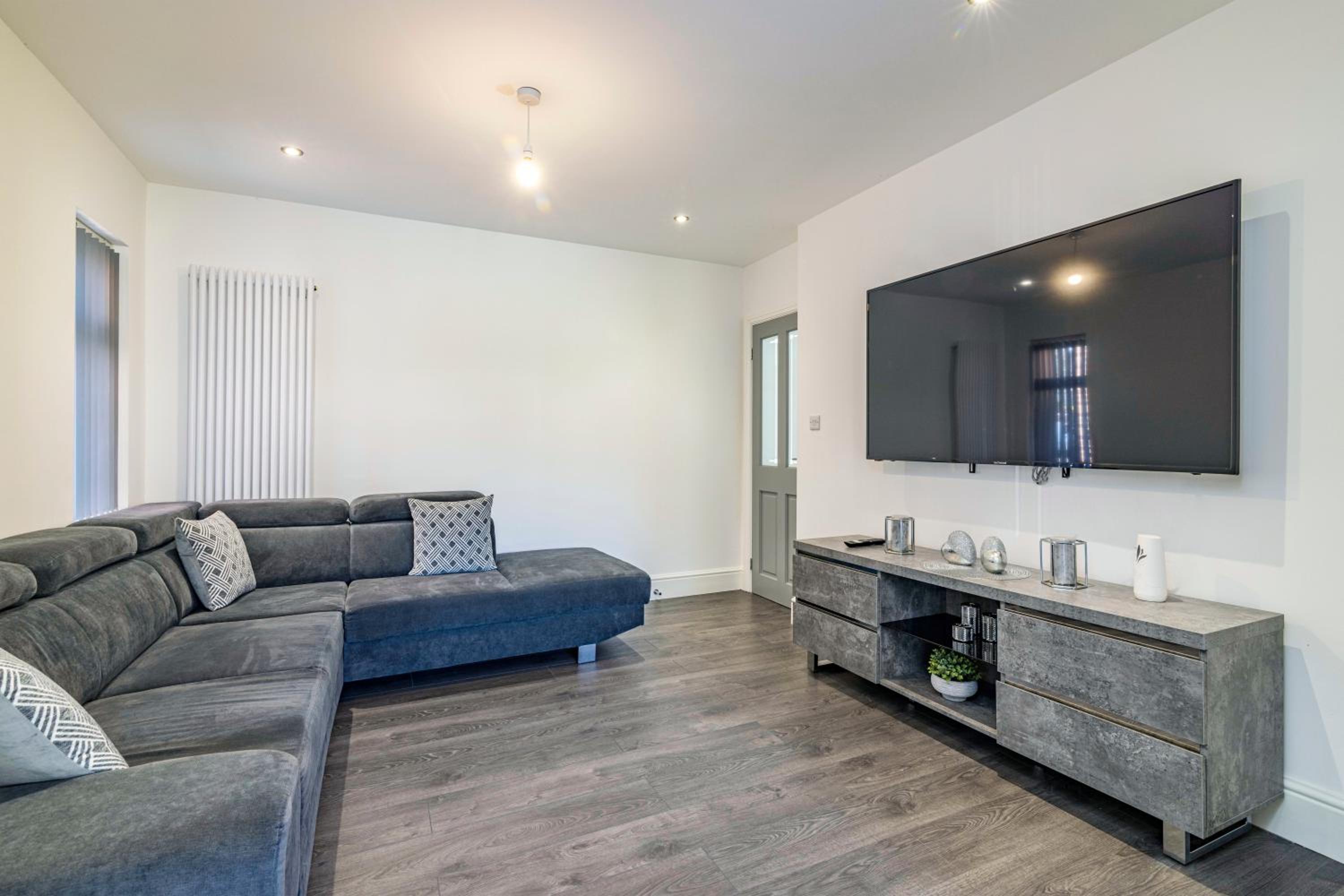 Two-Bedroom House photo 2