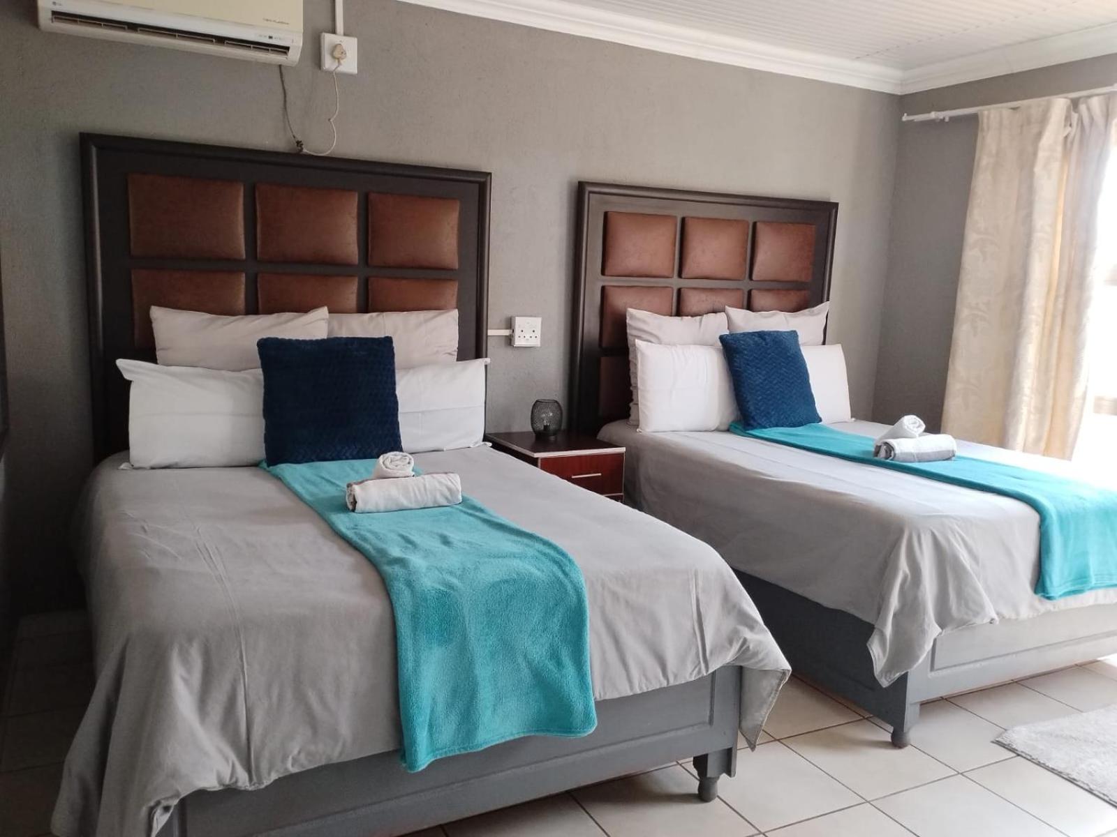 Quadruple Room - Photo 5