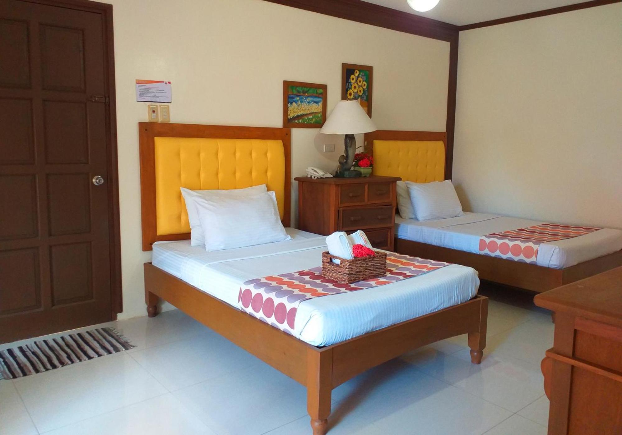 Deluxe Double Room with Balcony photo 2