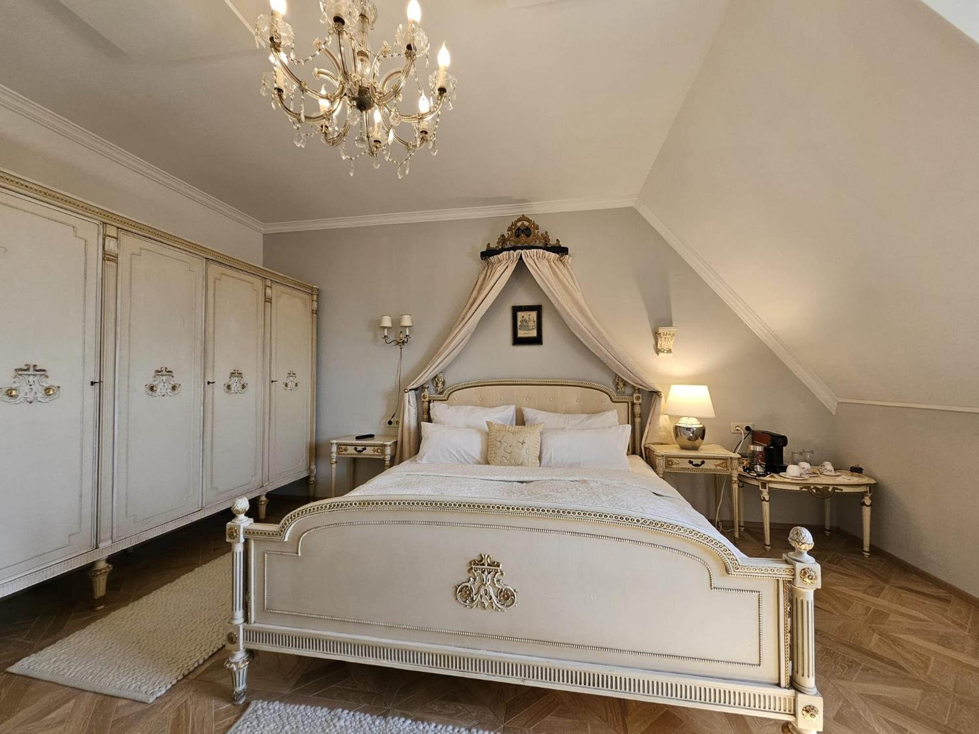 Double Room with Mountain View