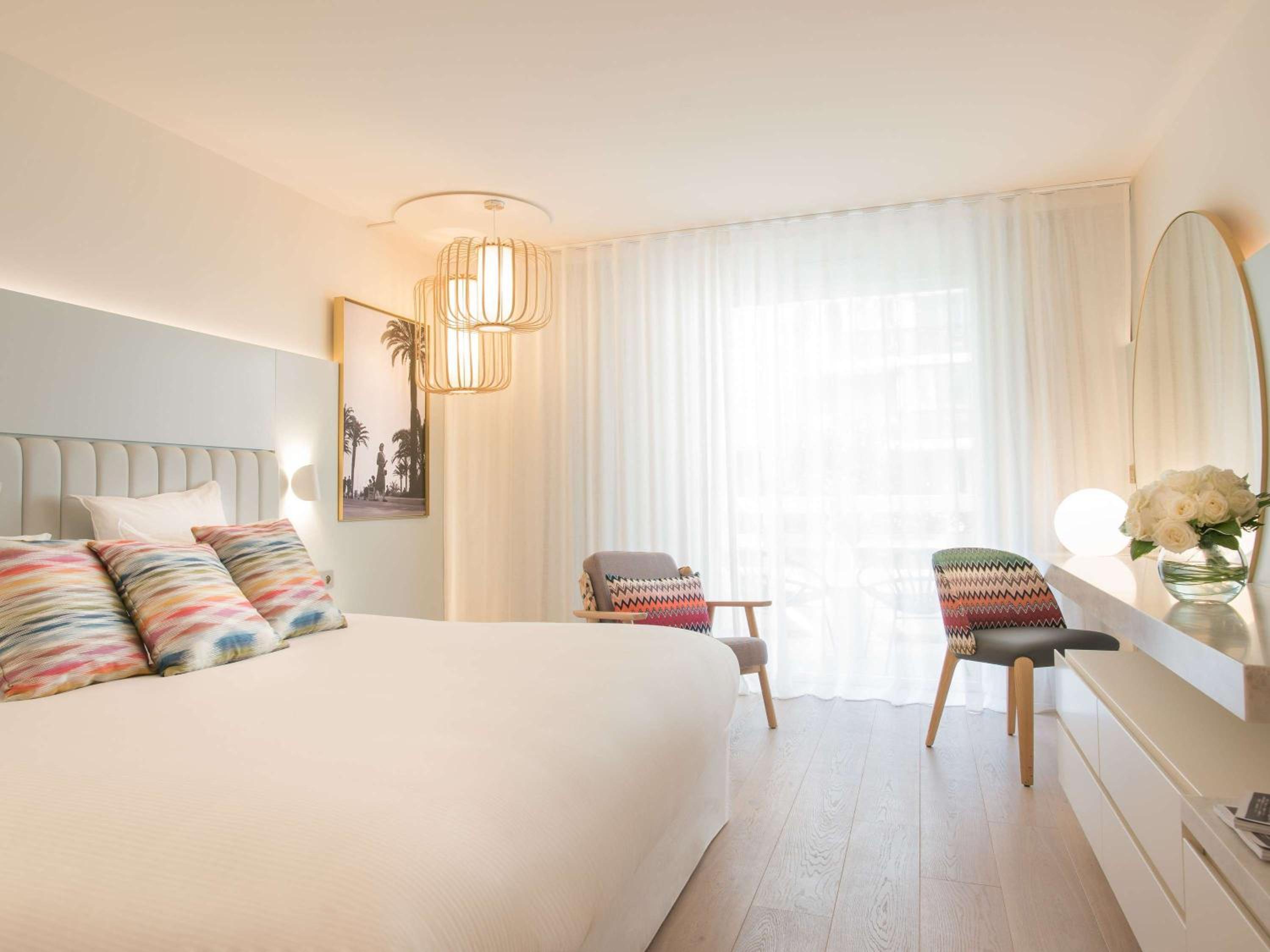 Deluxe Twin Room with Balcony
