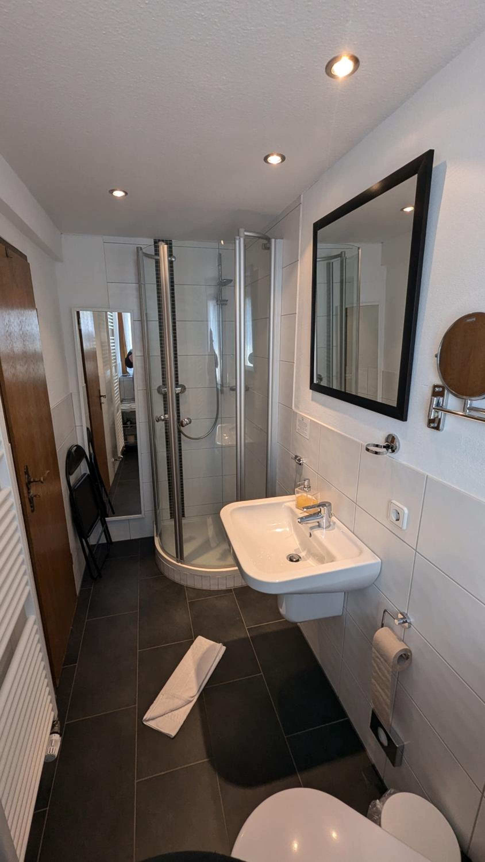 Budget Single Room photo 3
