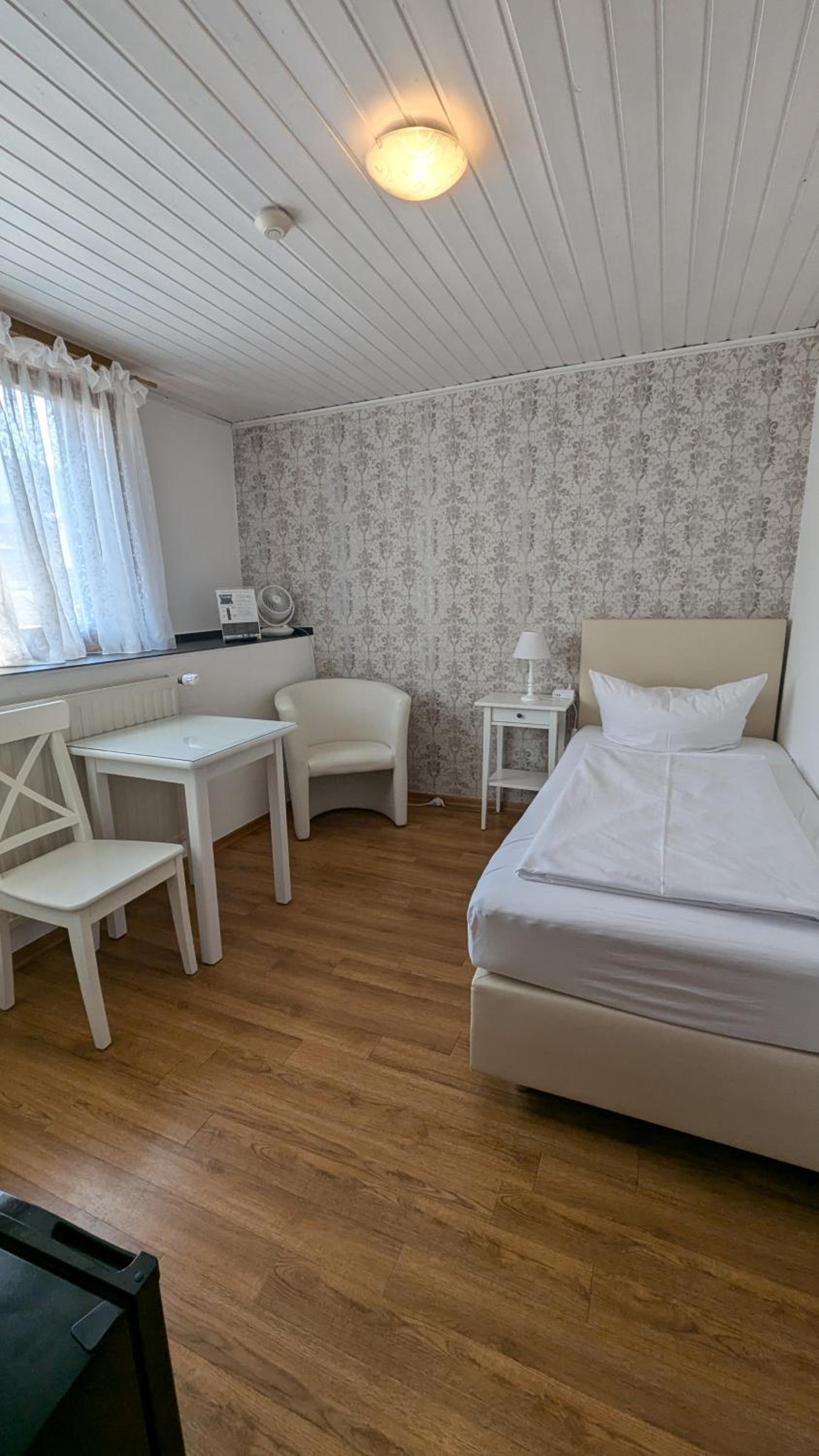 Budget Single Room photo 2