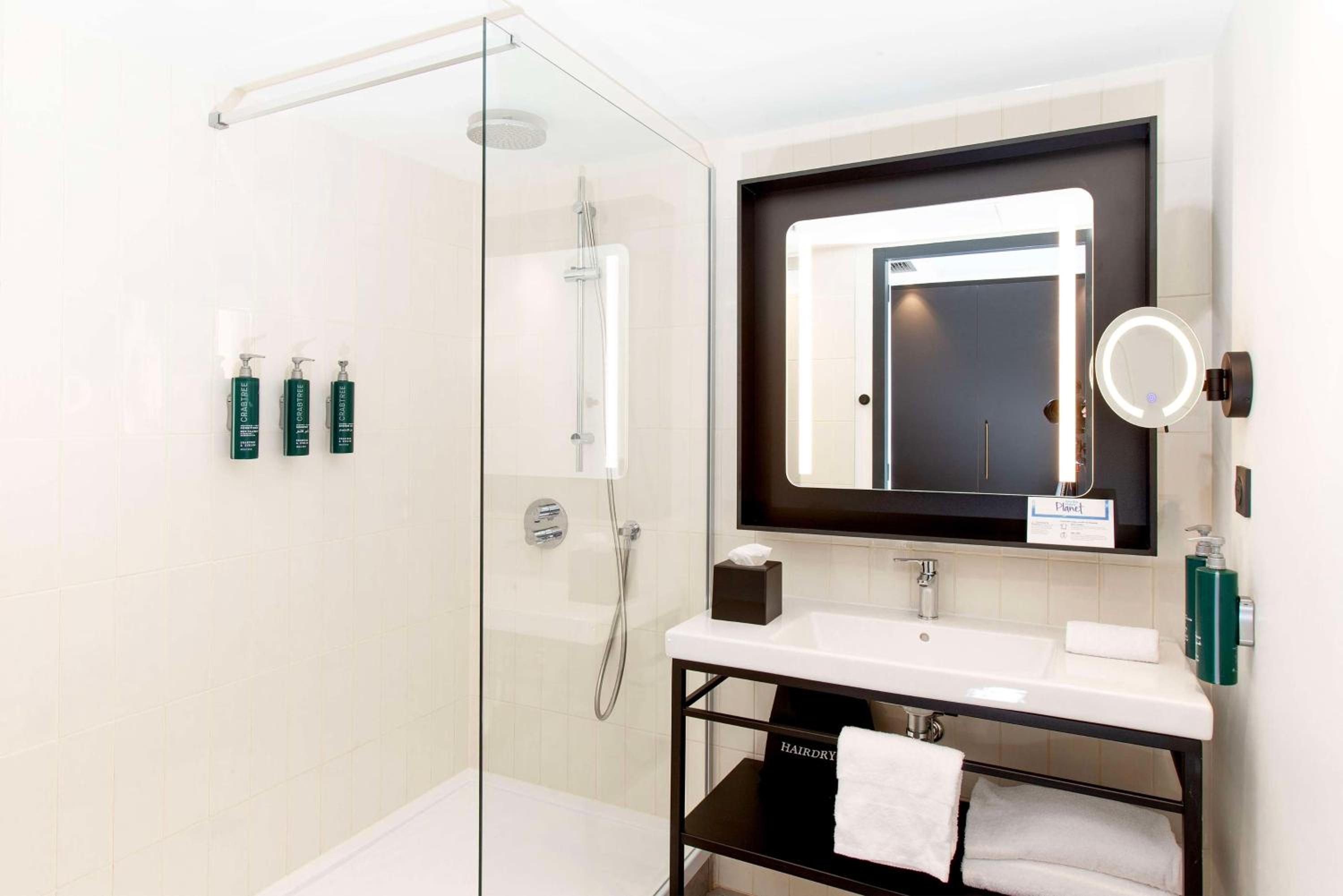 Twin Room - Photo 7