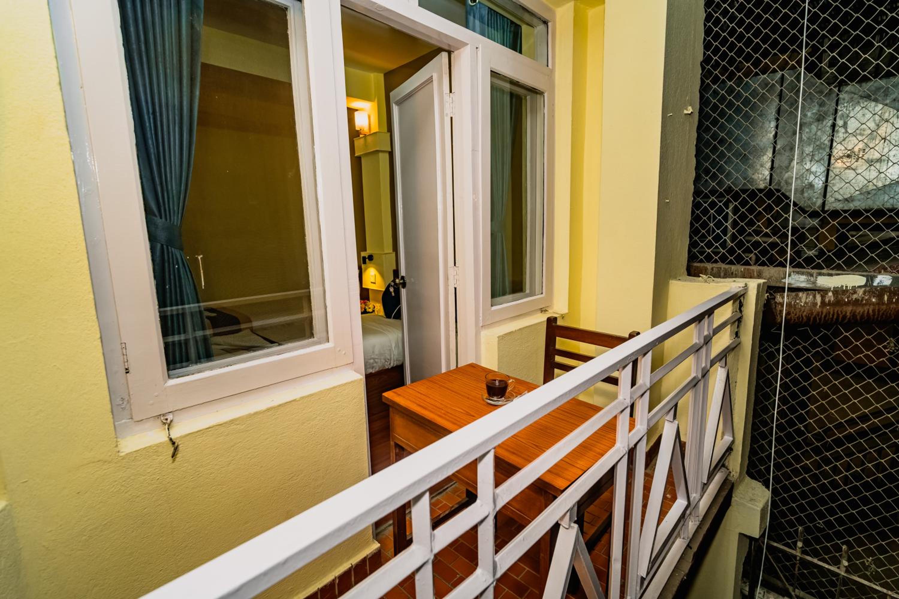 Deluxe Double or Twin Room - Photo 13