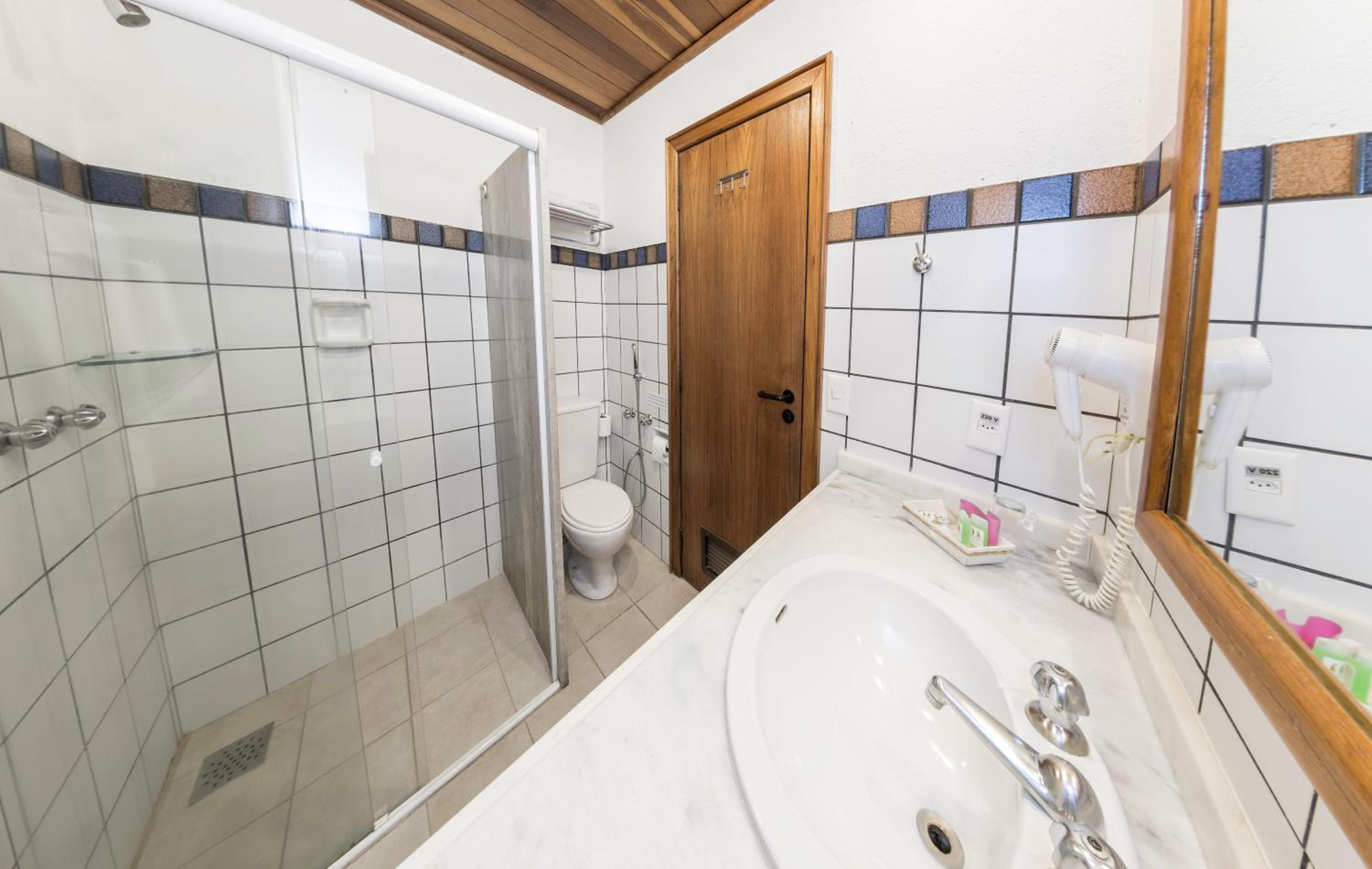 Suite with Sea View - Photo 3