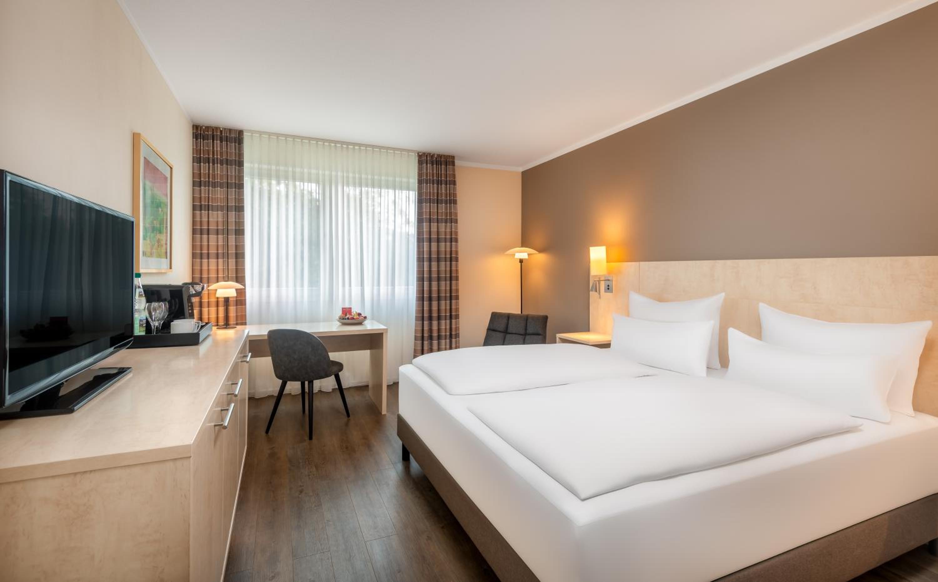 Superior King Room - Photo 5