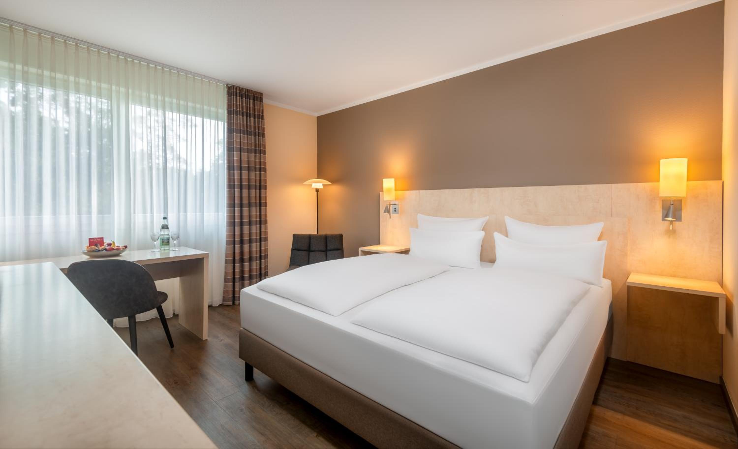 Superior King Room - Photo 9