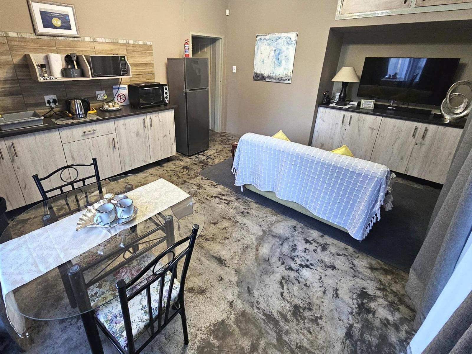 Apartment - Photo 2