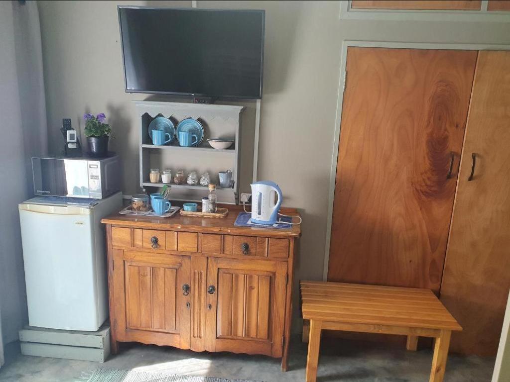 Standard Double Room - Photo 7
