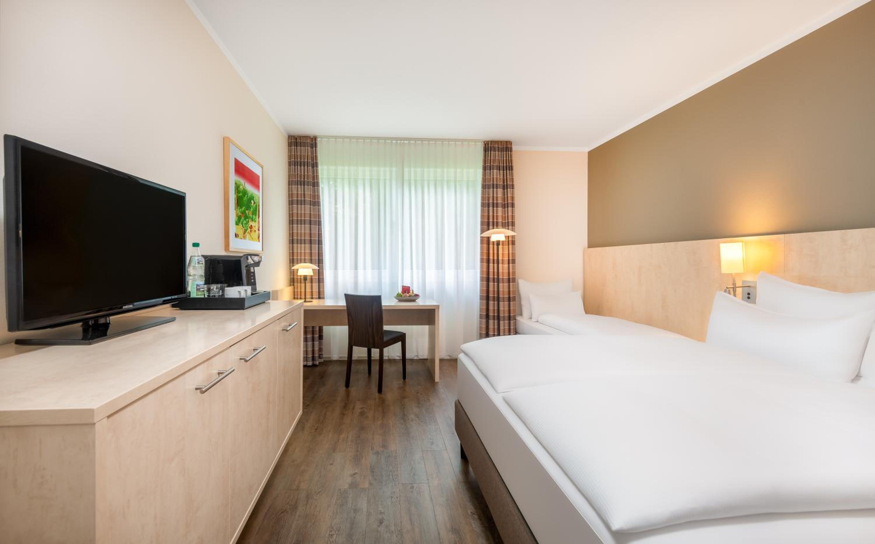 Standard Double Room with Sofa Bed - Photo 2