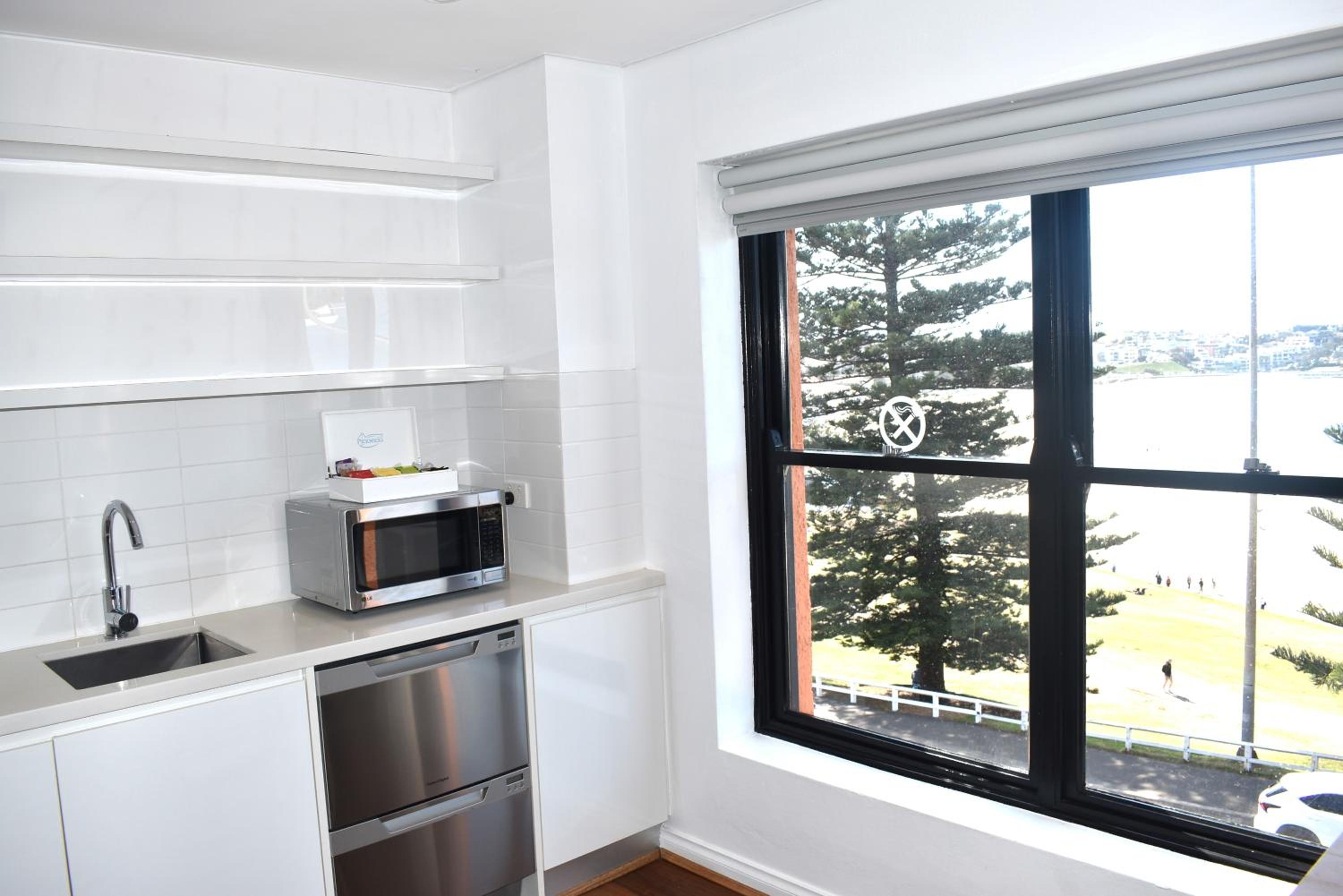 Two-Bedroom Apartment with Ocean View photo 2