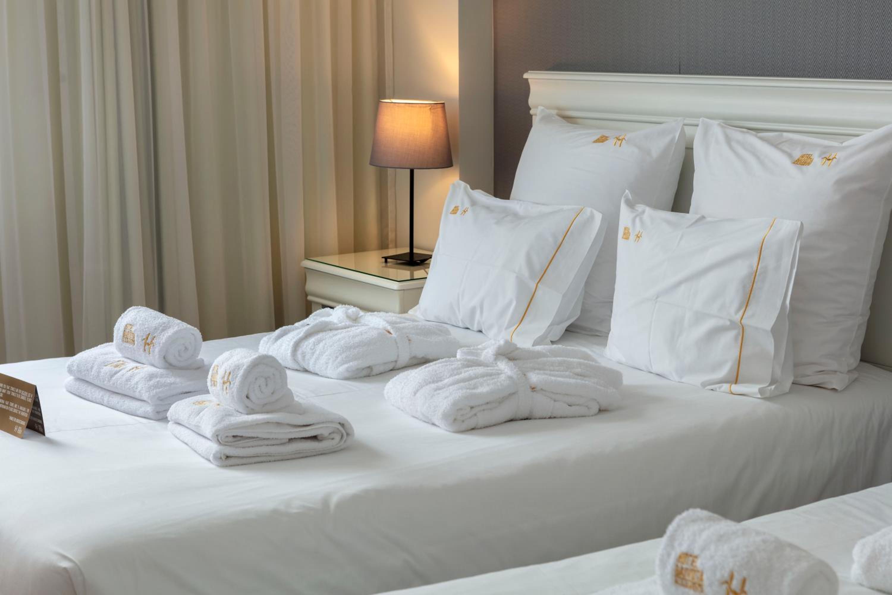 Superior King Suite With Balcony And Sea View