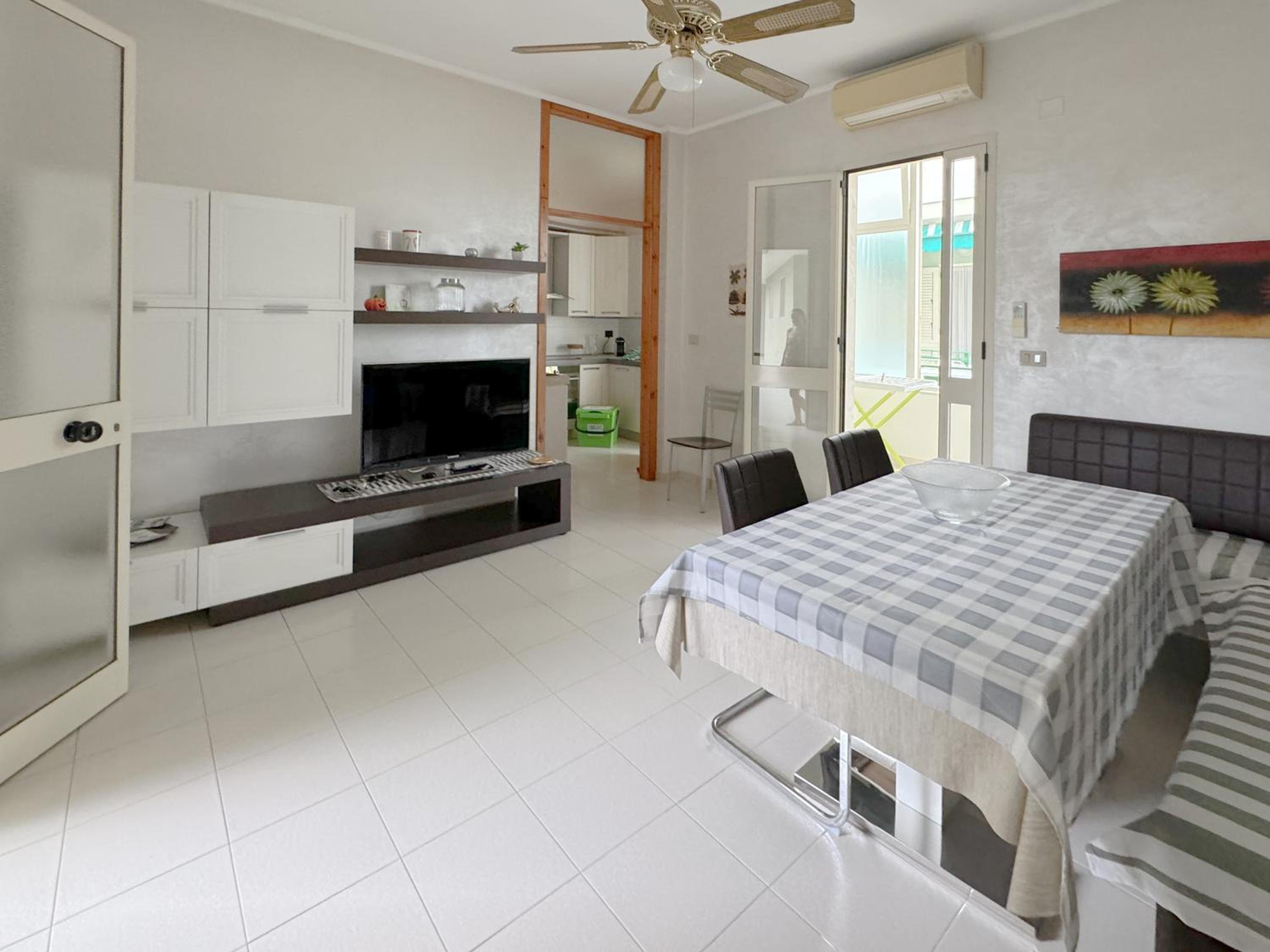 Two-Bedroom House photo 3
