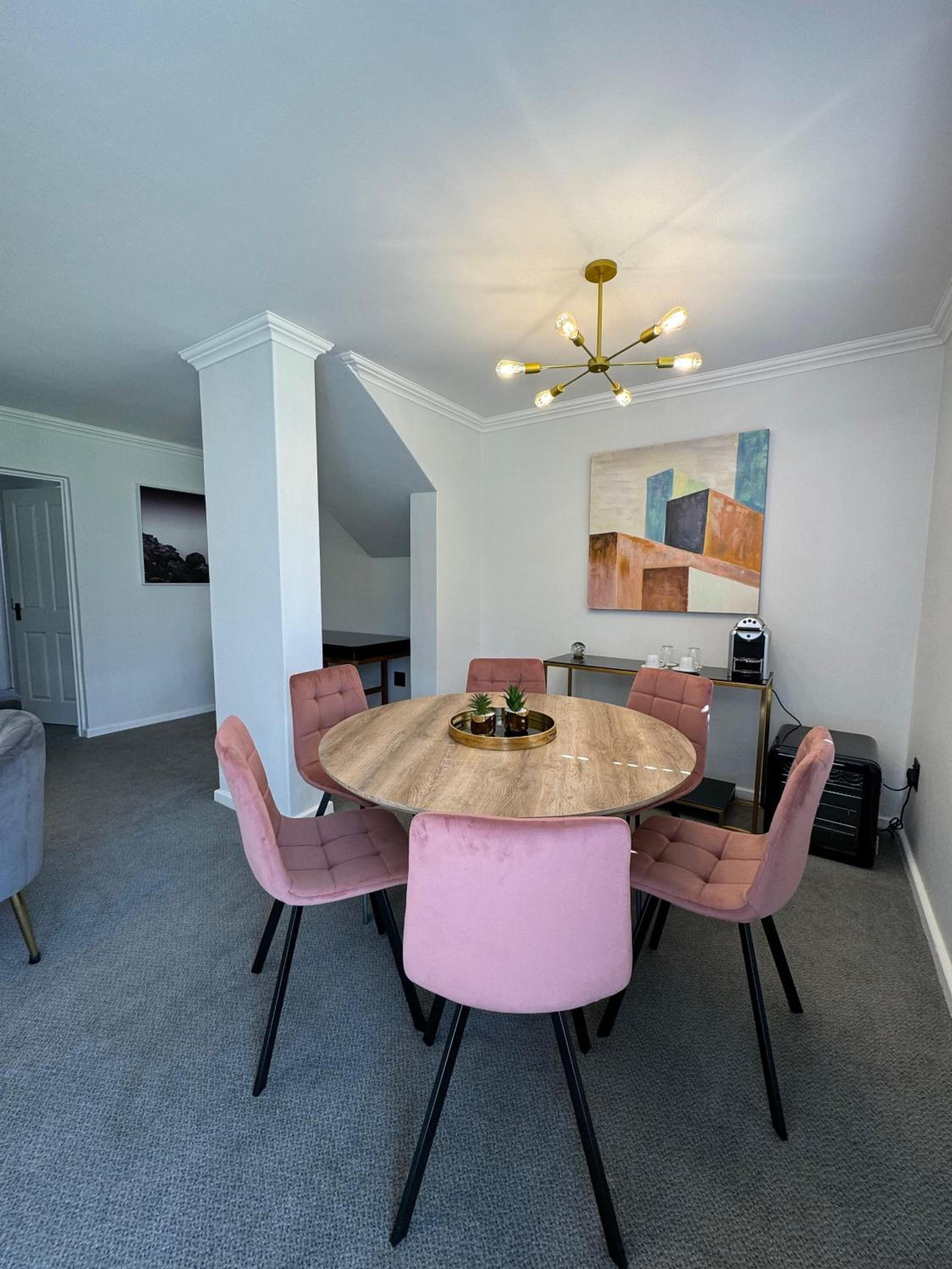 Two-Bedroom Suite - Photo 4
